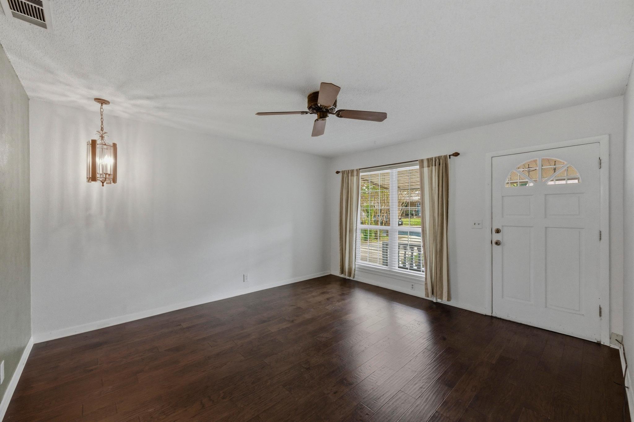 5704 Cedardale DR — photo 4