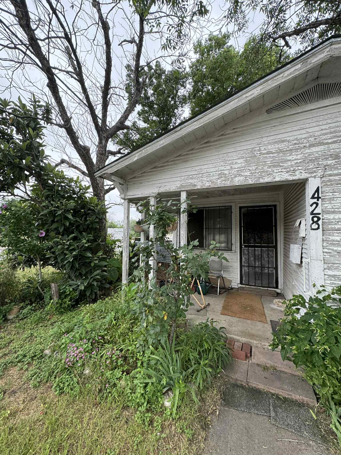 428 Runnels Ave — photo 3