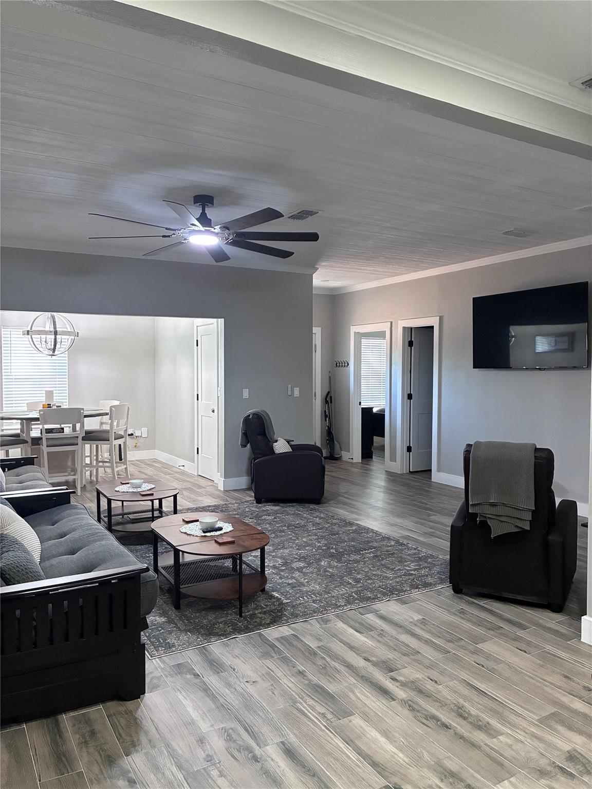 1135 Red Fox RD — photo 4