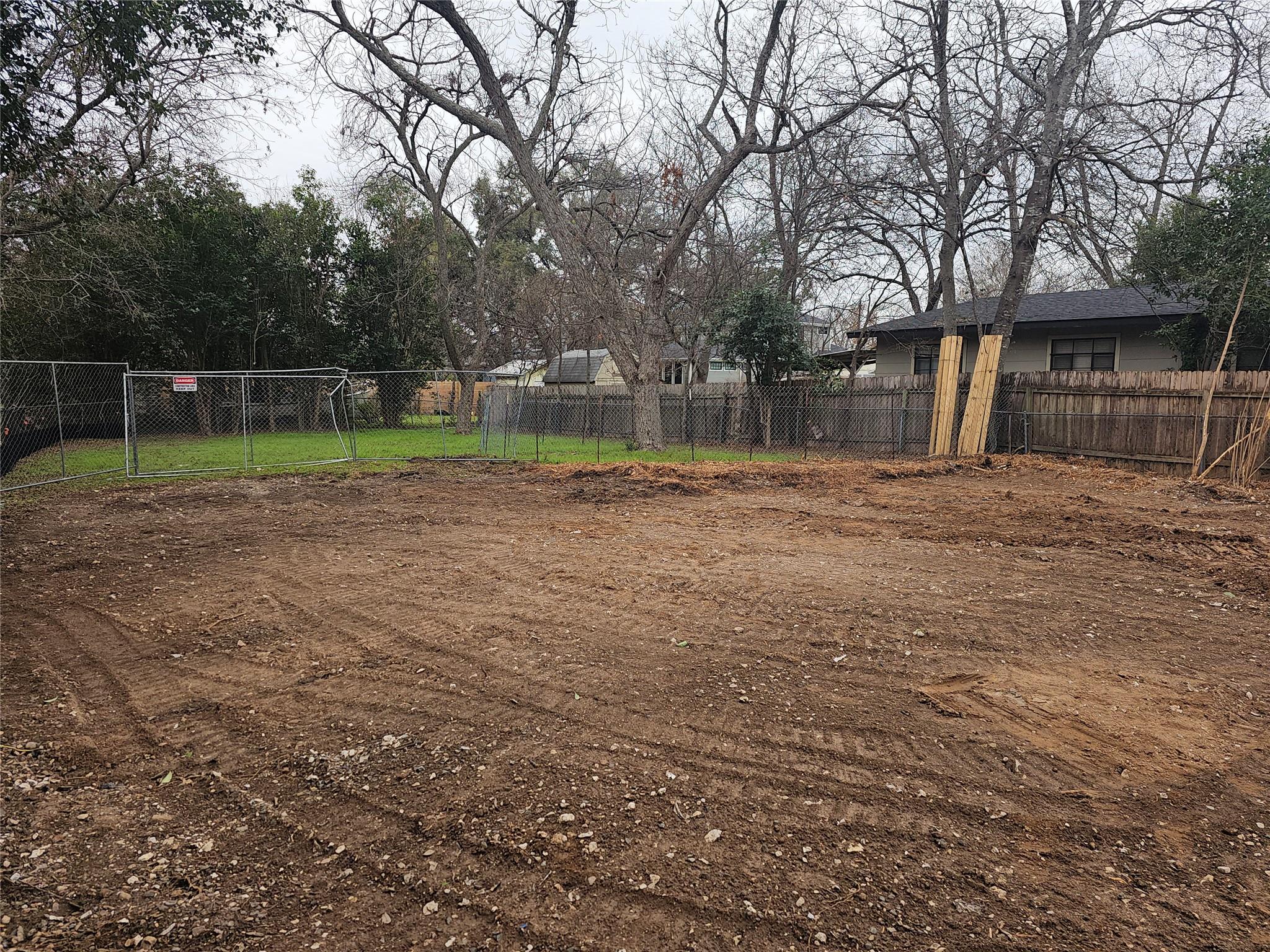 1101 Romeria DR — photo 5