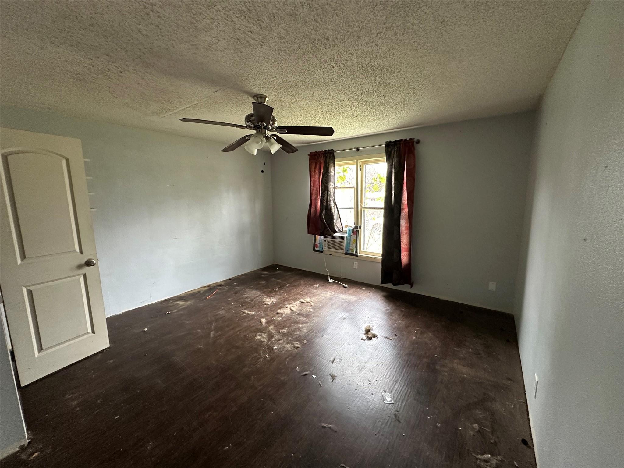 102 Mesquite ST #B — photo 3