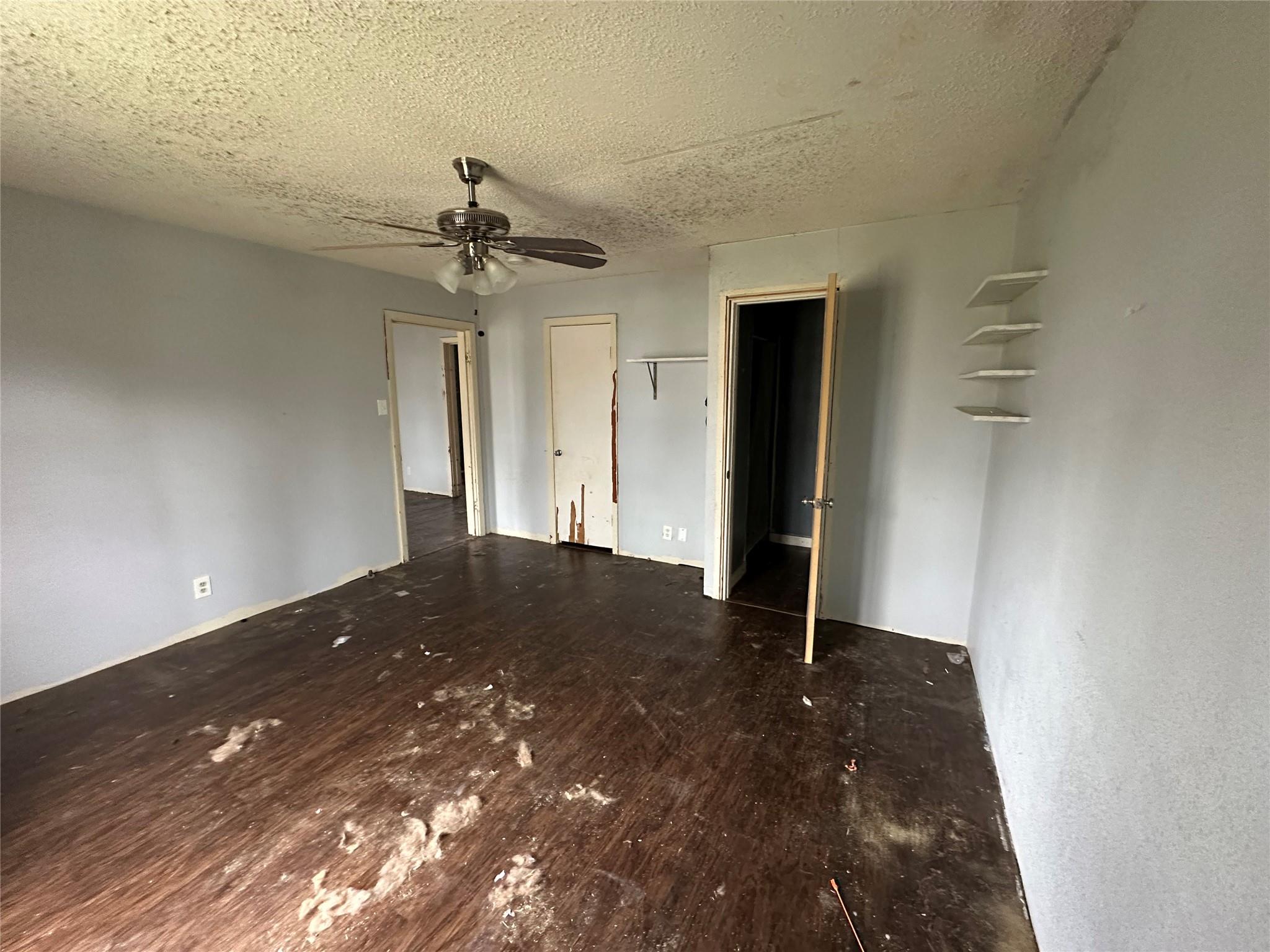 102 Mesquite ST #B — photo 4