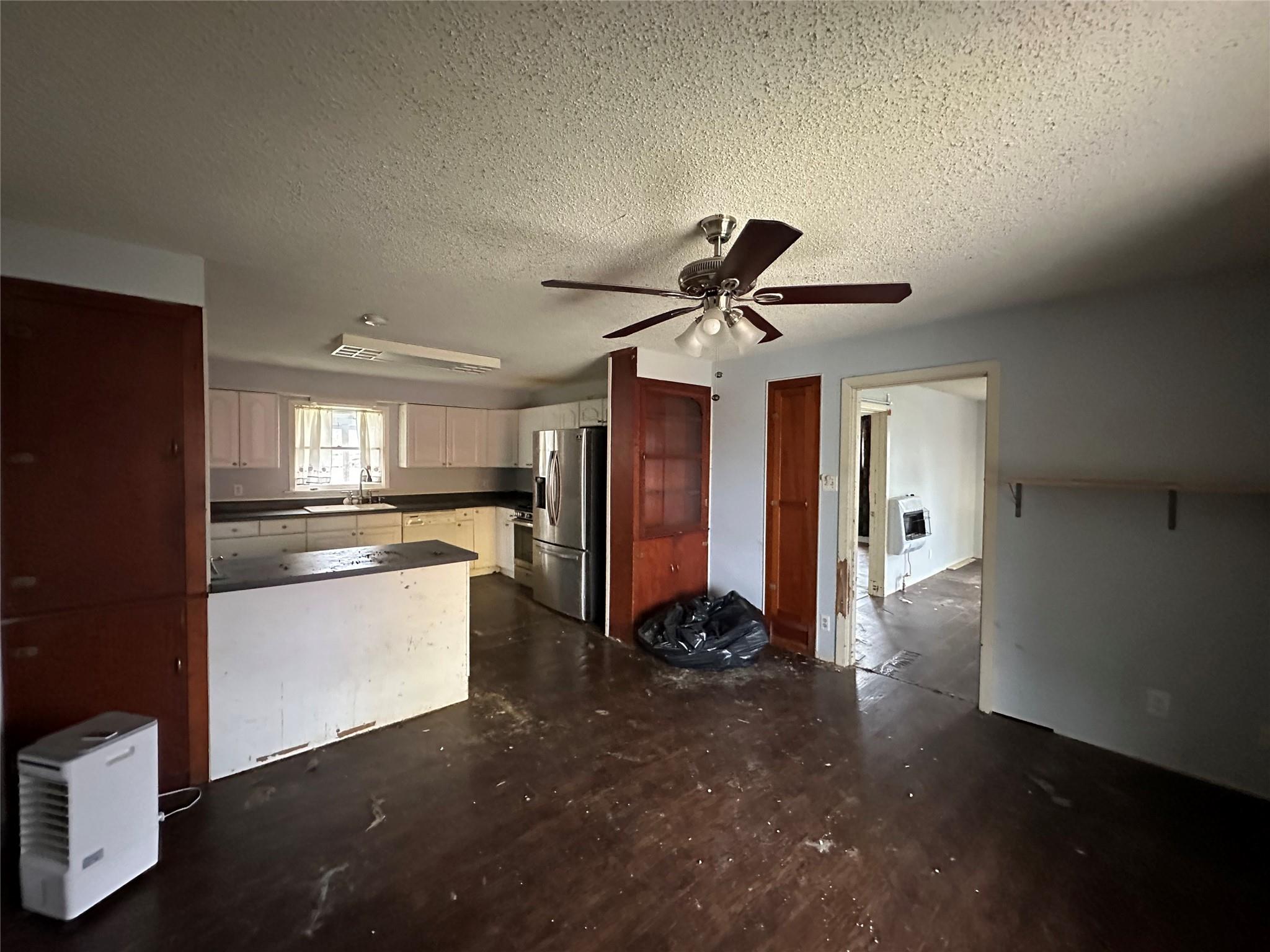 102 Mesquite ST #B — photo 5