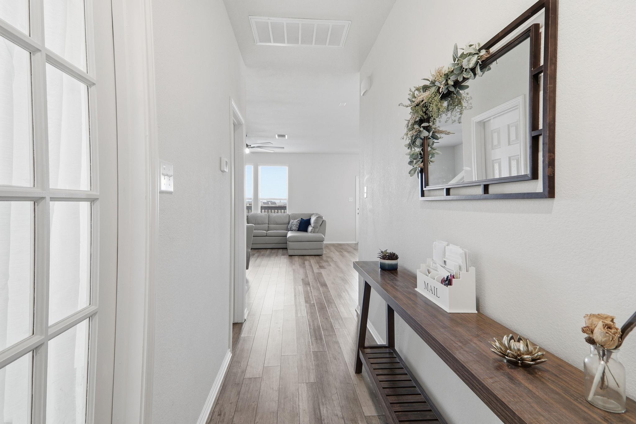 408 Bedford Falls LN — photo 4