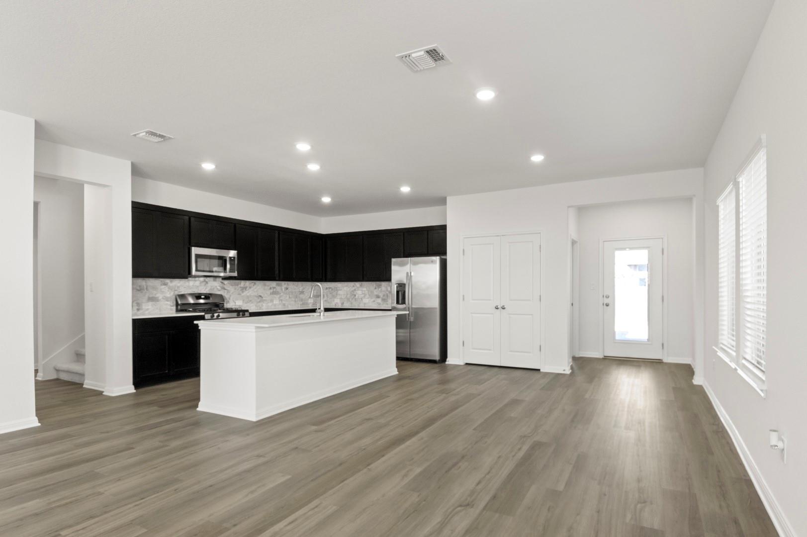 304 Bay Breeze DR — photo 5