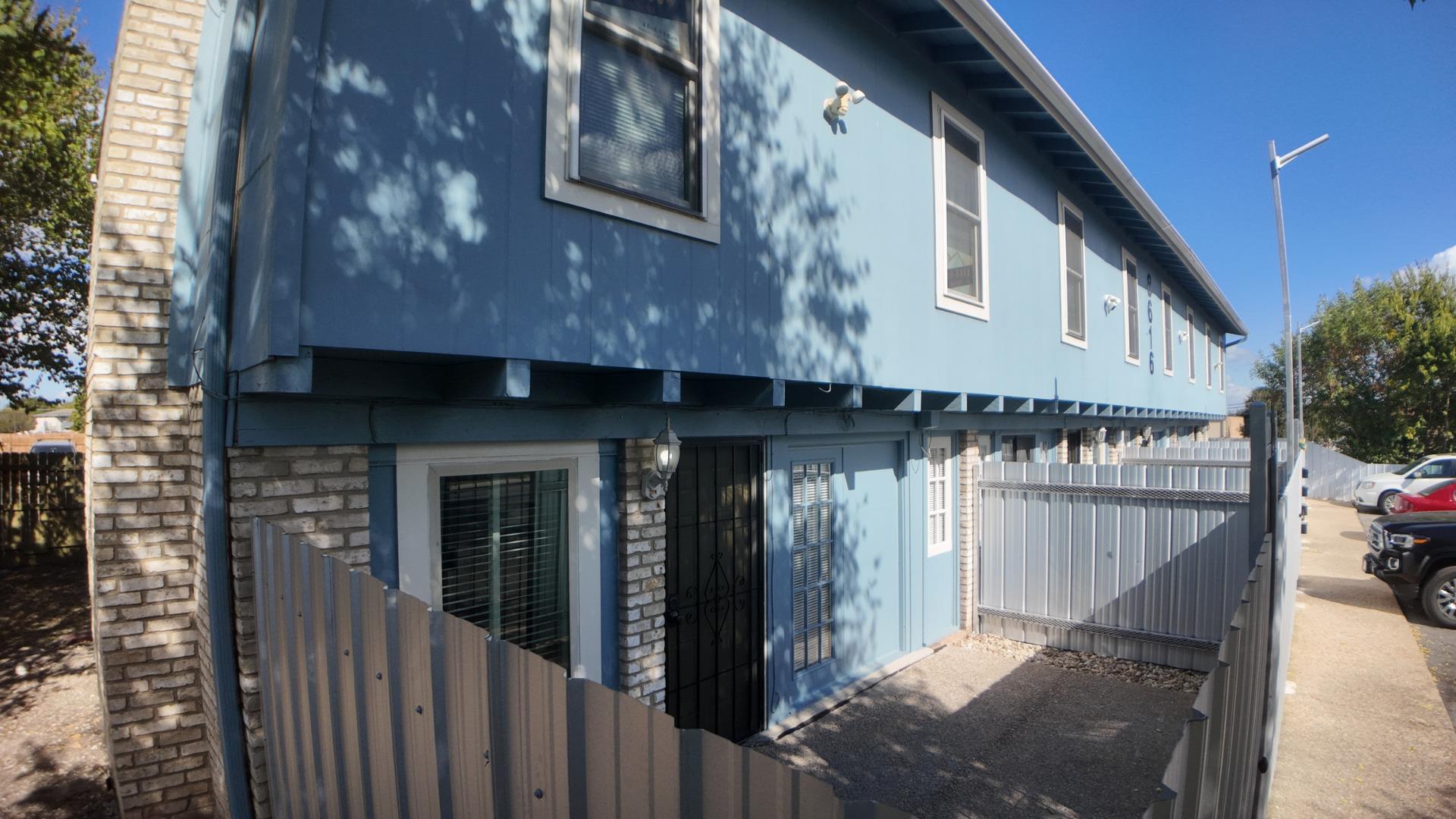 8616 Putnam DR — photo 4