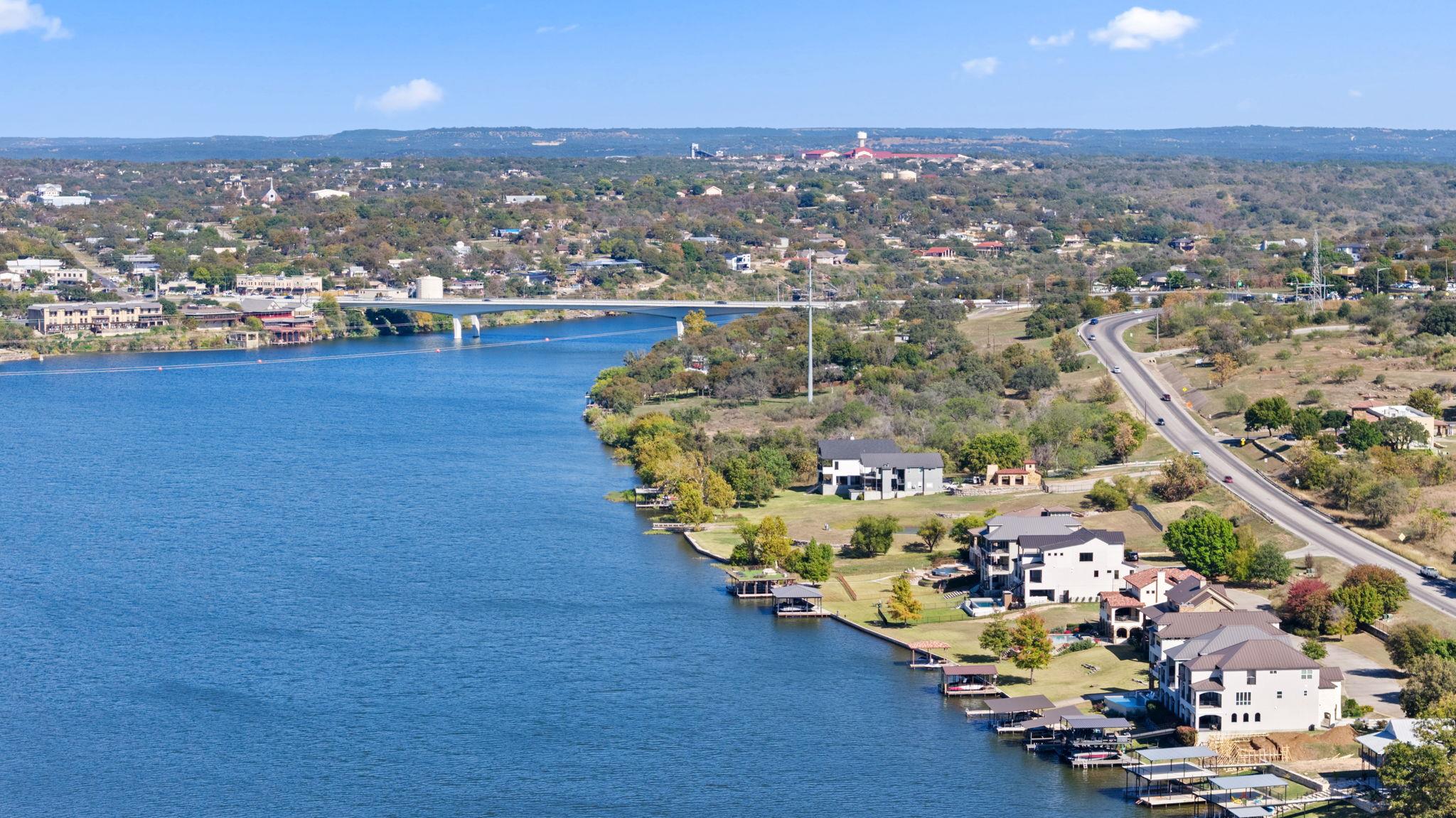 624 Waterside DR — photo 3