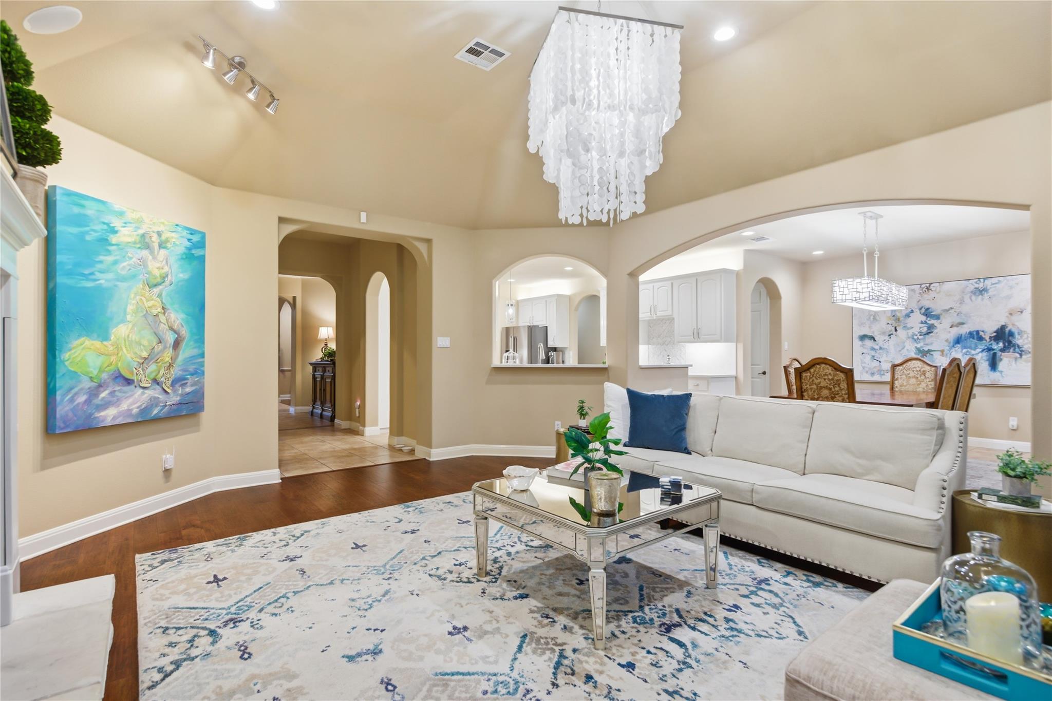 7116 Doswell LN — photo 4