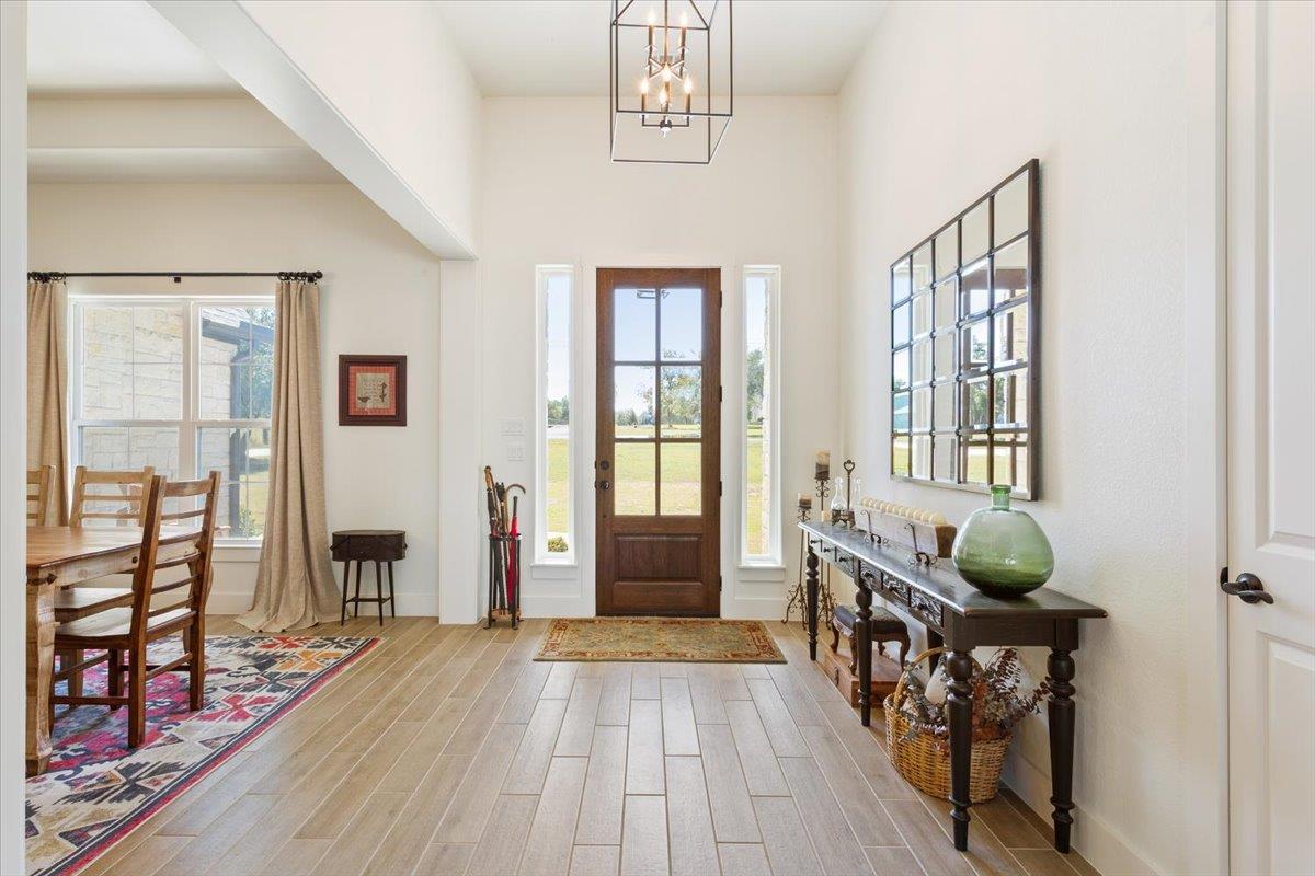 1250 Creekview DR — photo 5