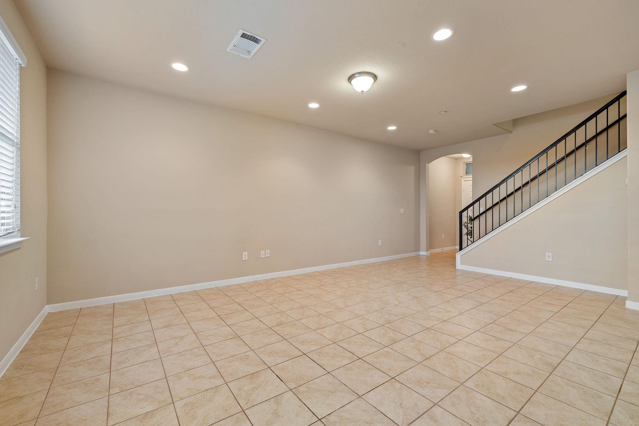 2880 Donnell DR #702 — photo 5
