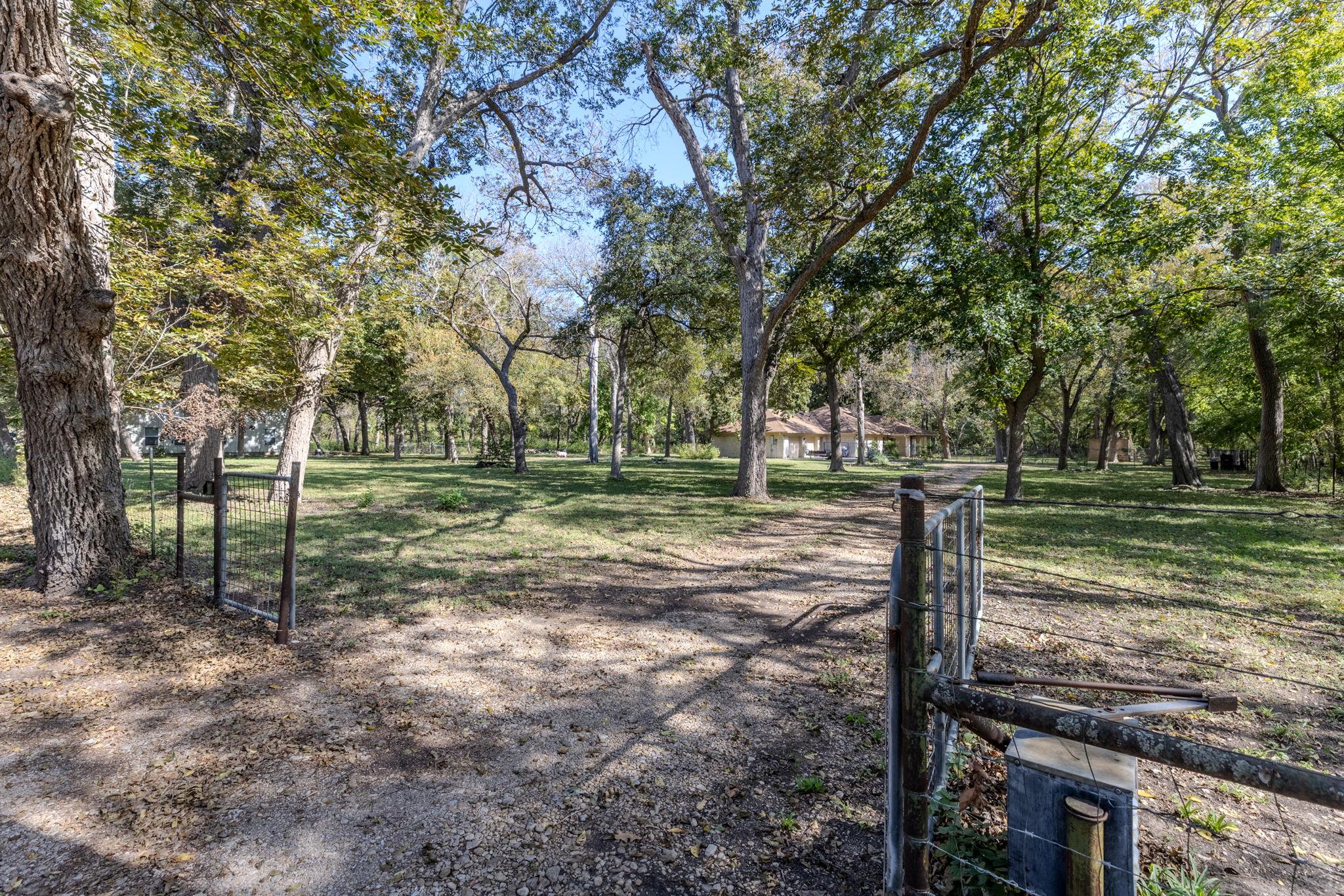 75 County Road 129 — photo 3