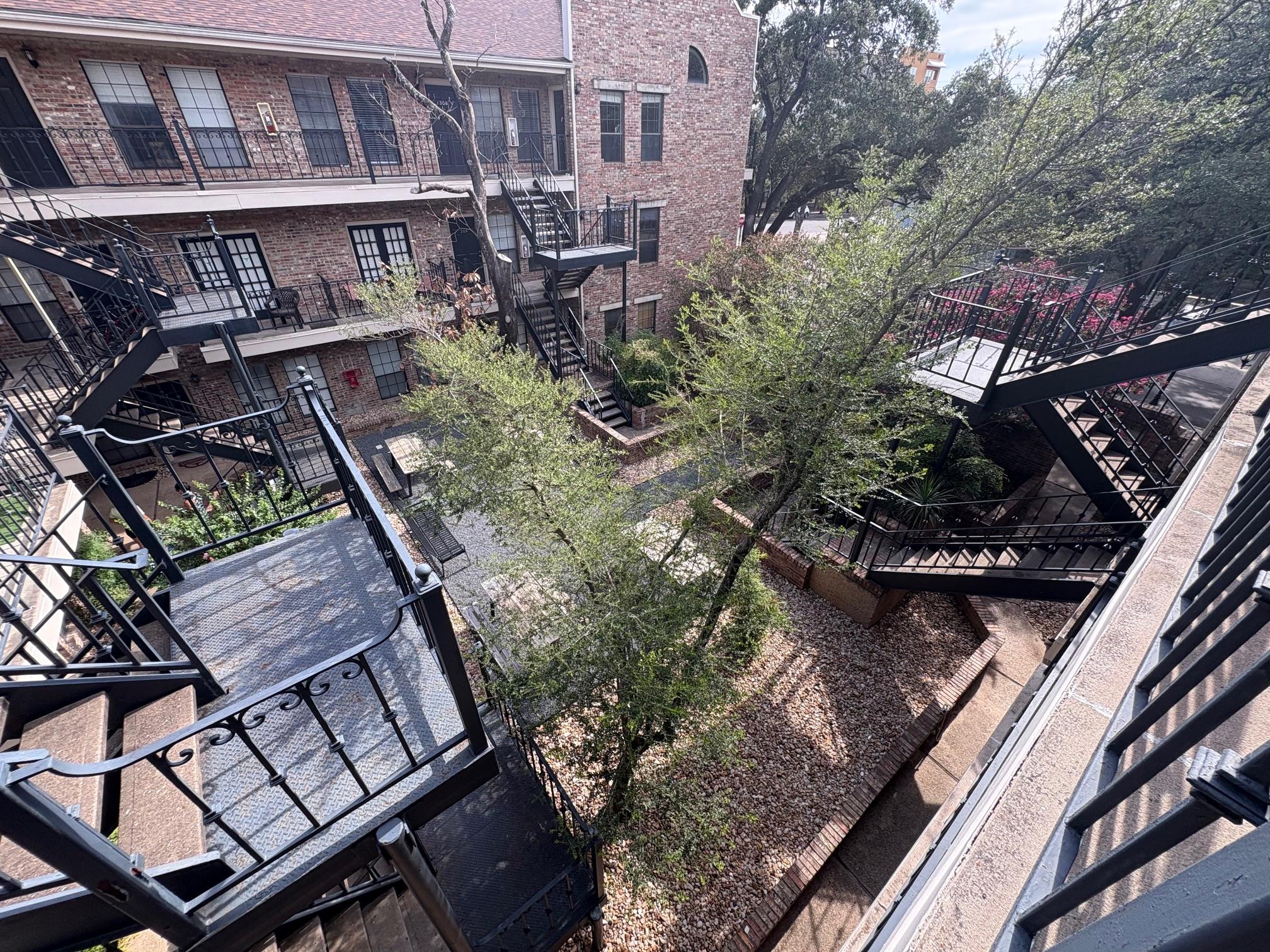 2801 RIO GRANDE ST #303 — photo 3