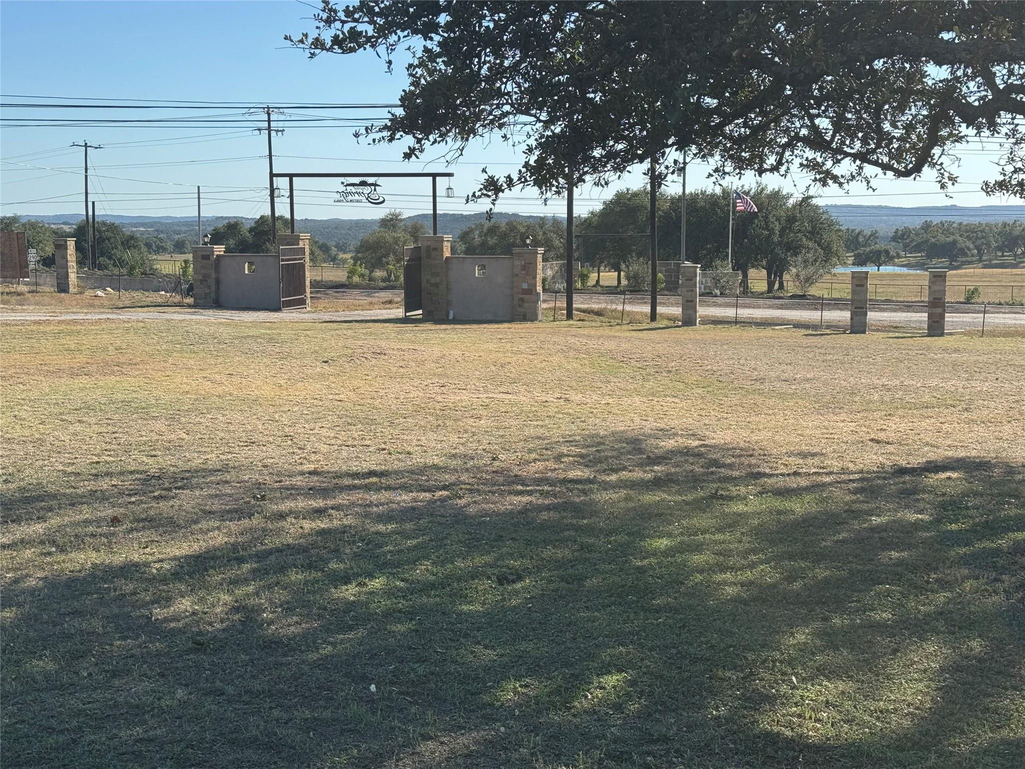 5300 Highway 290 — photo 4