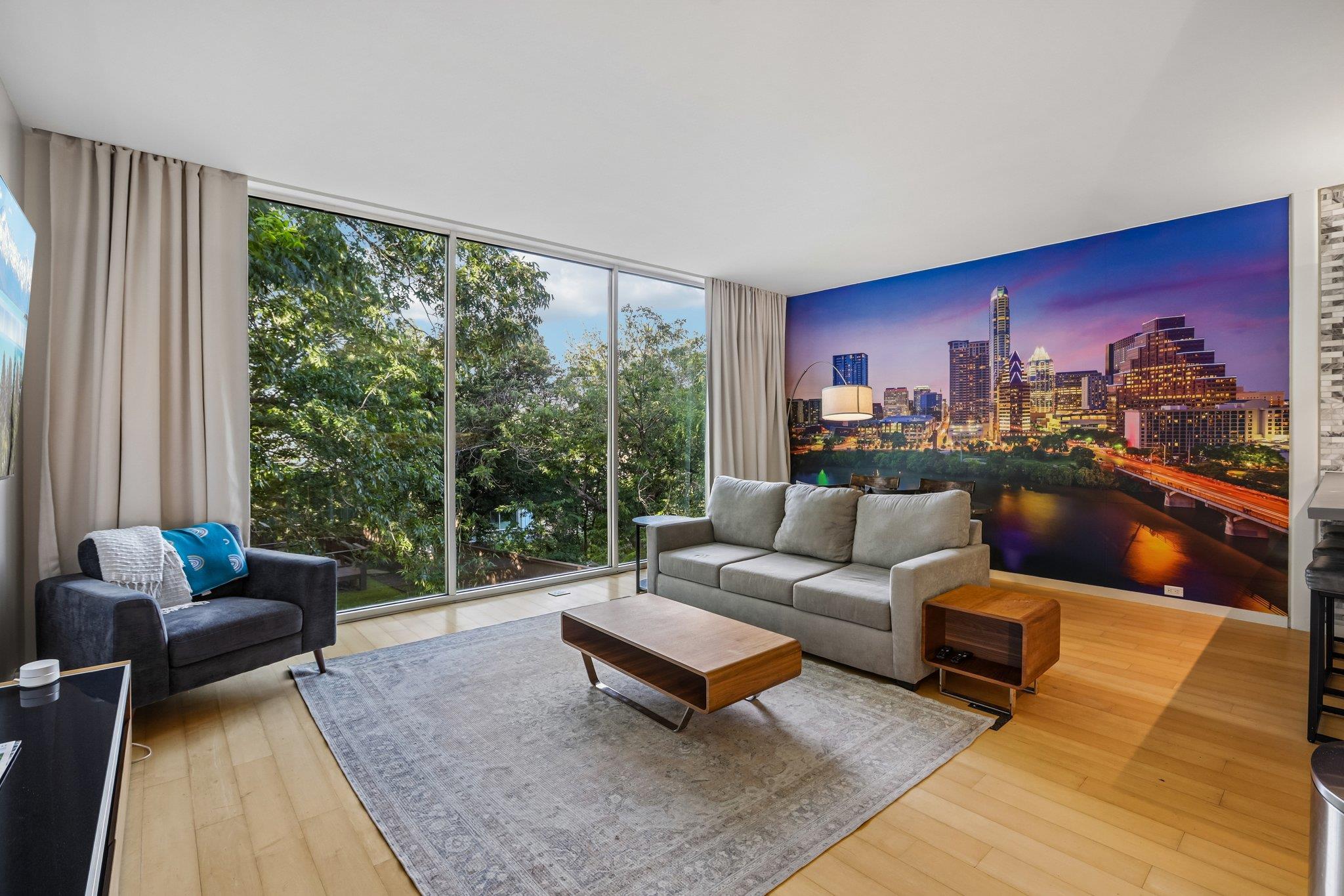 208 Lessin LN — photo 4