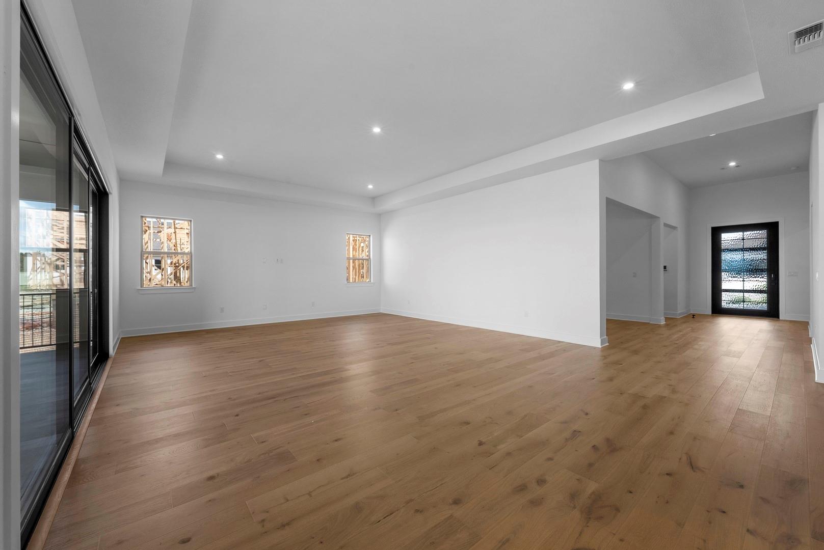 501 Jacaranda CT — photo 3