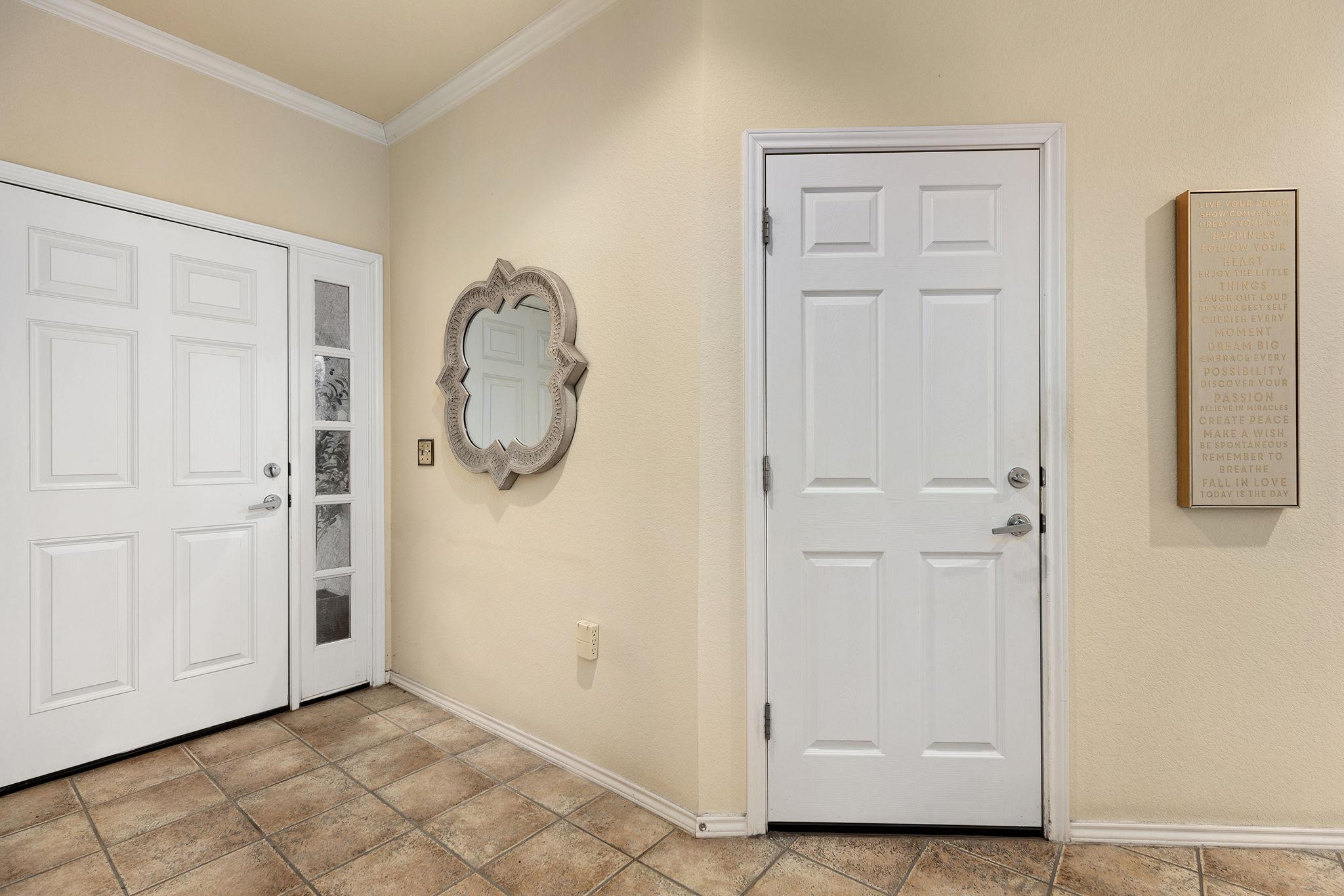 316 Crockett LOOP — photo 3
