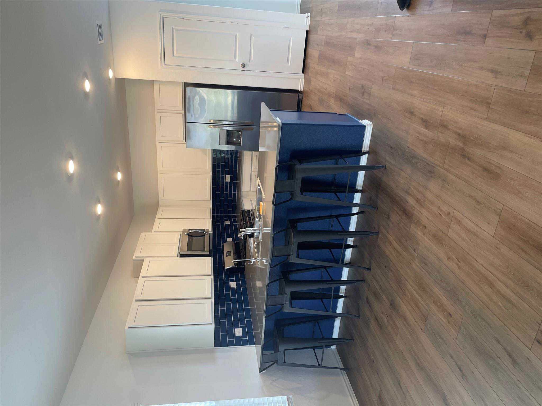 109 Seminole DR — photo 3