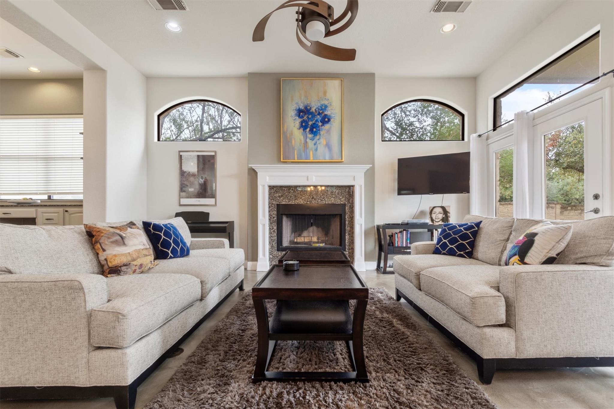 6 Monarch Oaks LN — photo 4