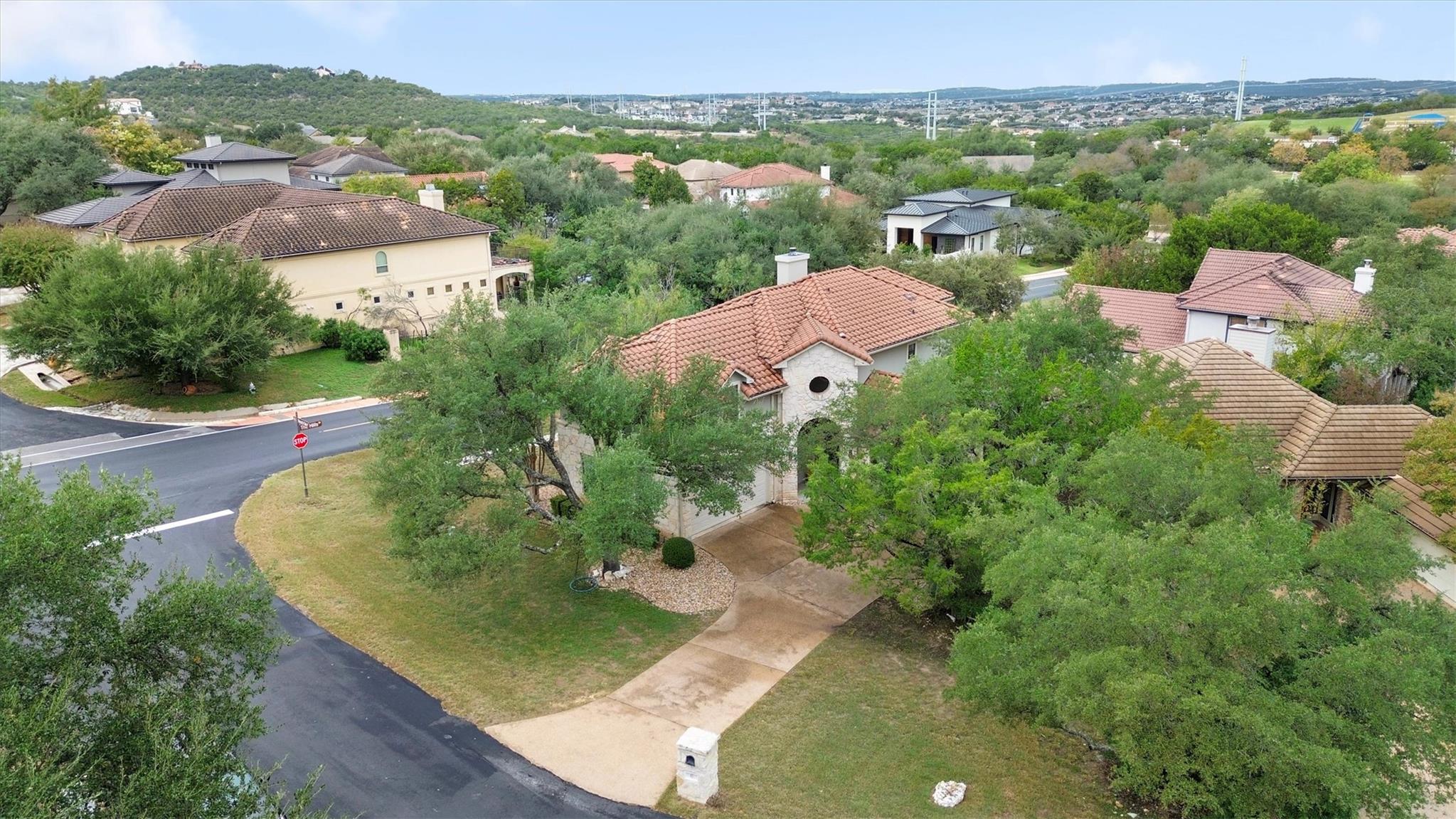 6 Monarch Oaks LN — photo 3