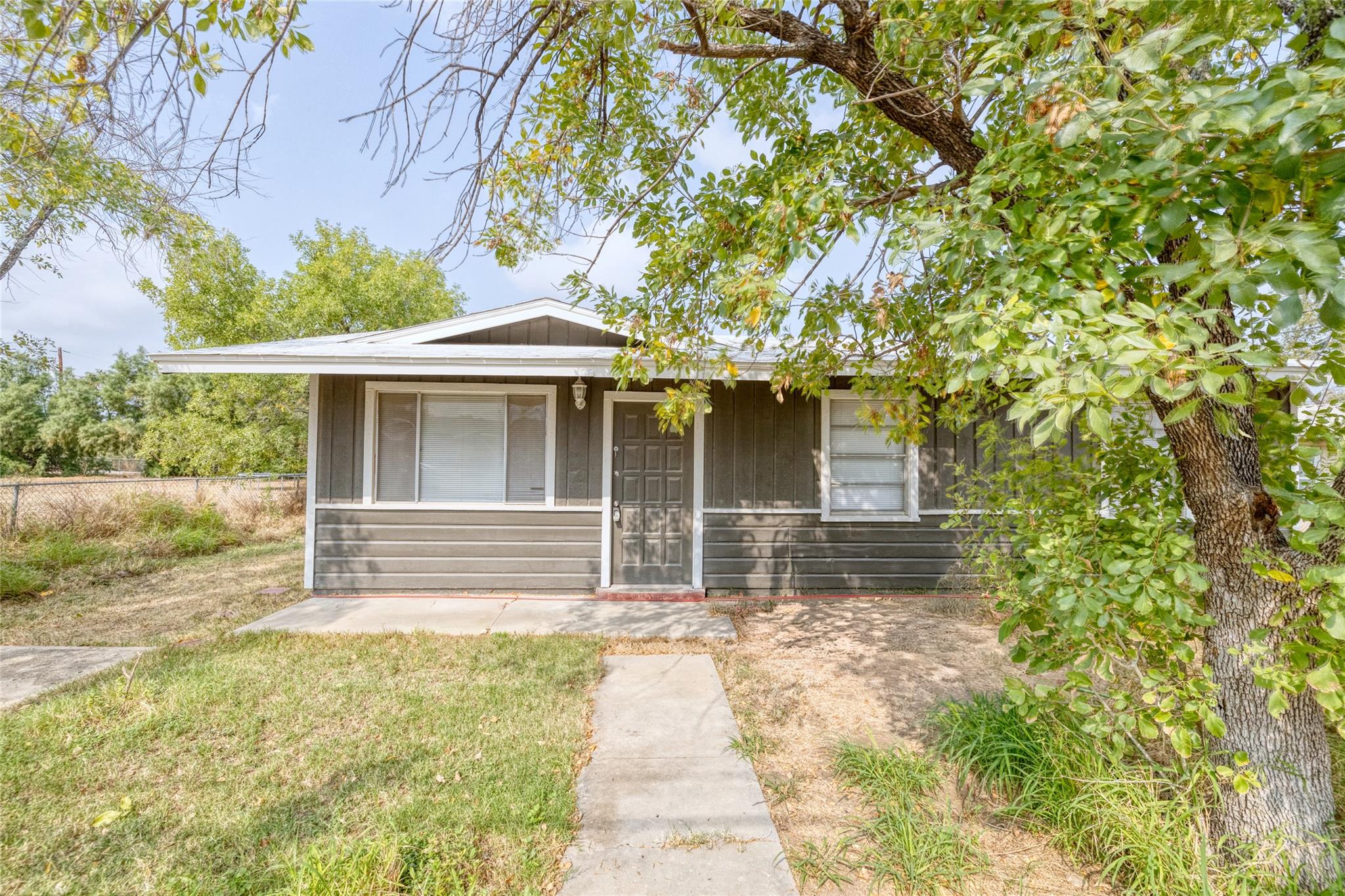 315 Bexar ST — photo 3