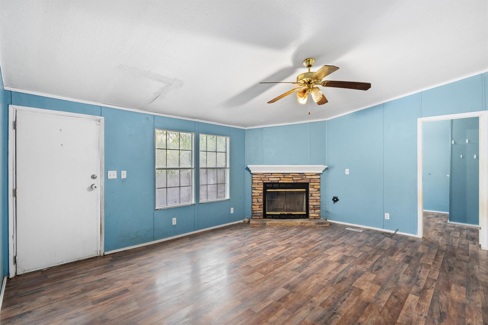 743 Oak MDWS — photo 3