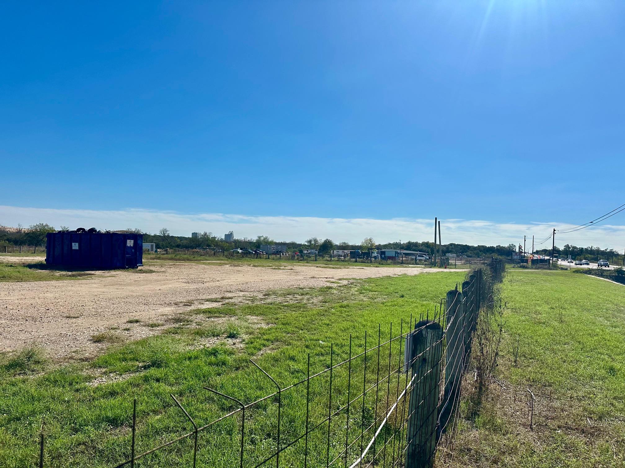 1750 Fm 1626 — photo 3