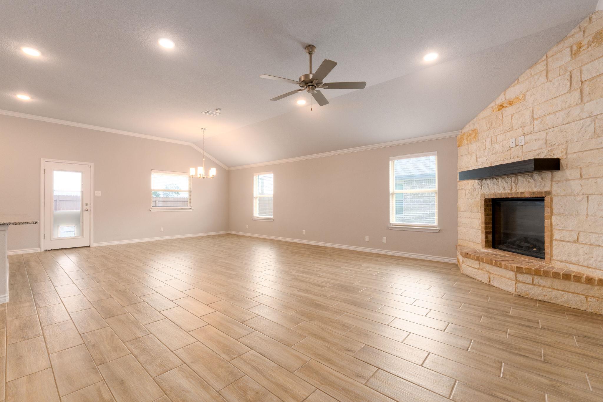2611 Settlers Oak DR — photo 4