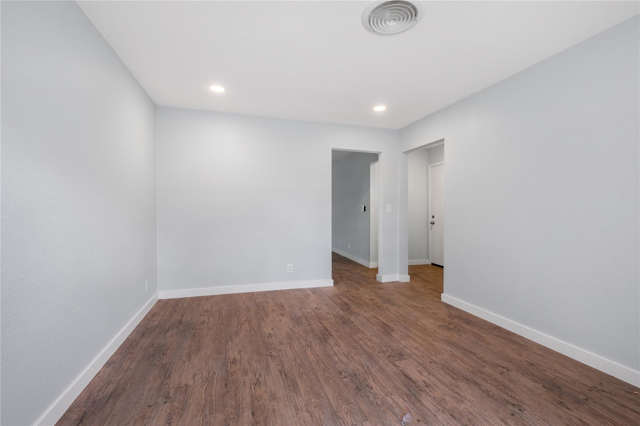 5504 Coventry LN — photo 5