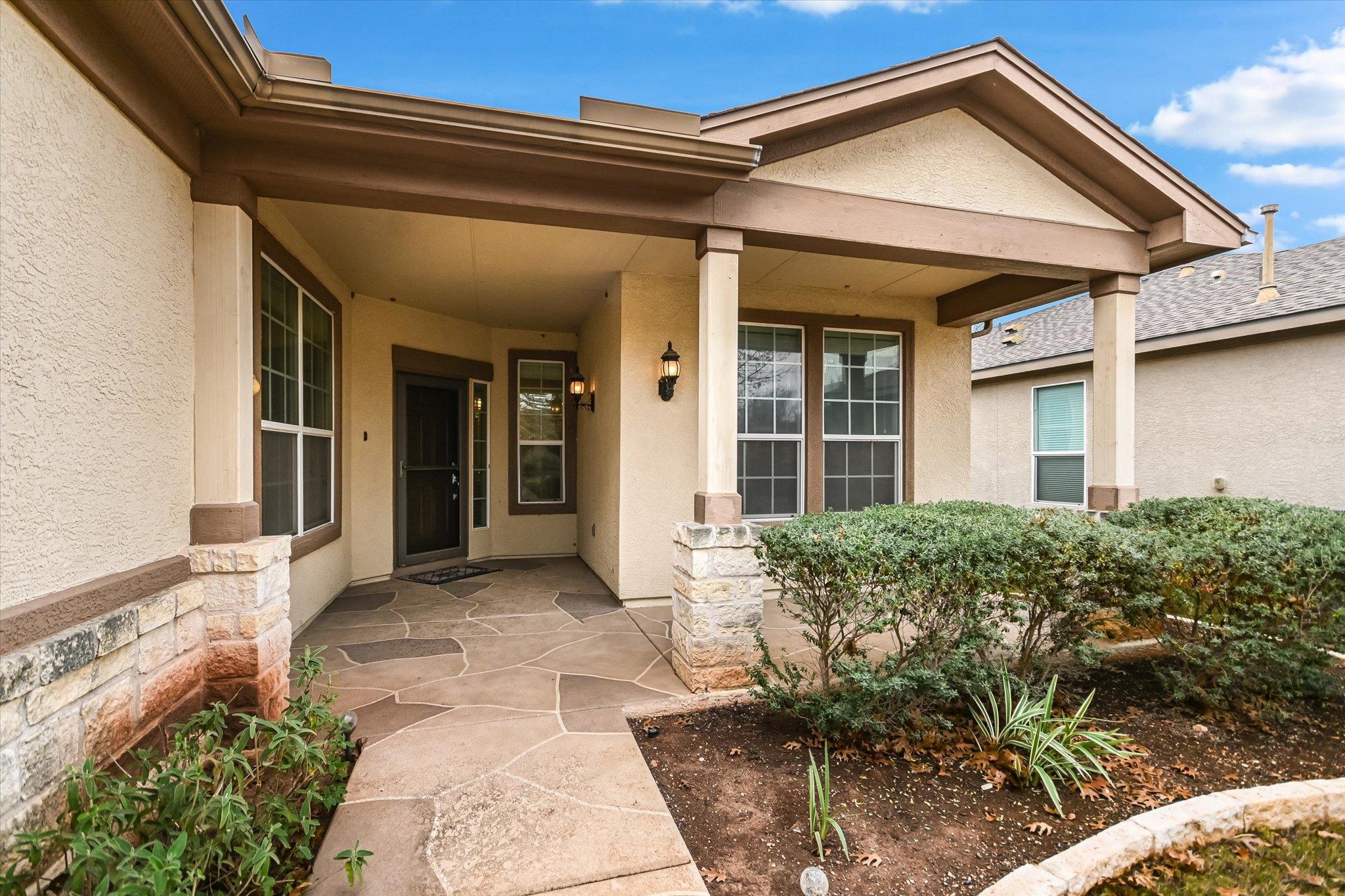 915 Apache Mountain LN — photo 3