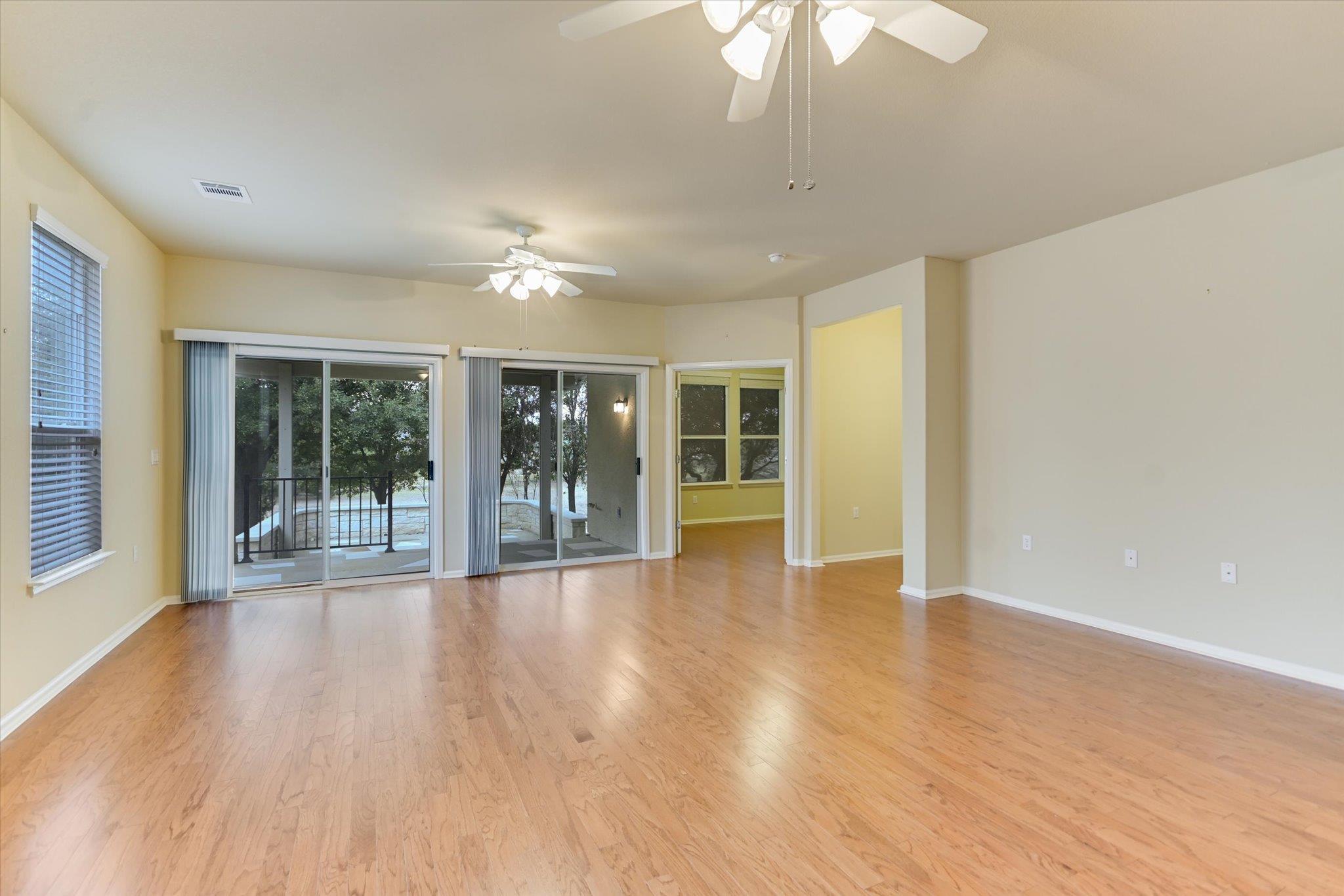 915 Apache Mountain LN — photo 5