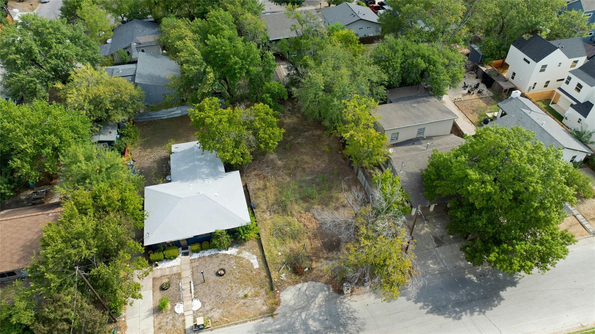 6804 Montana ST — photo 3