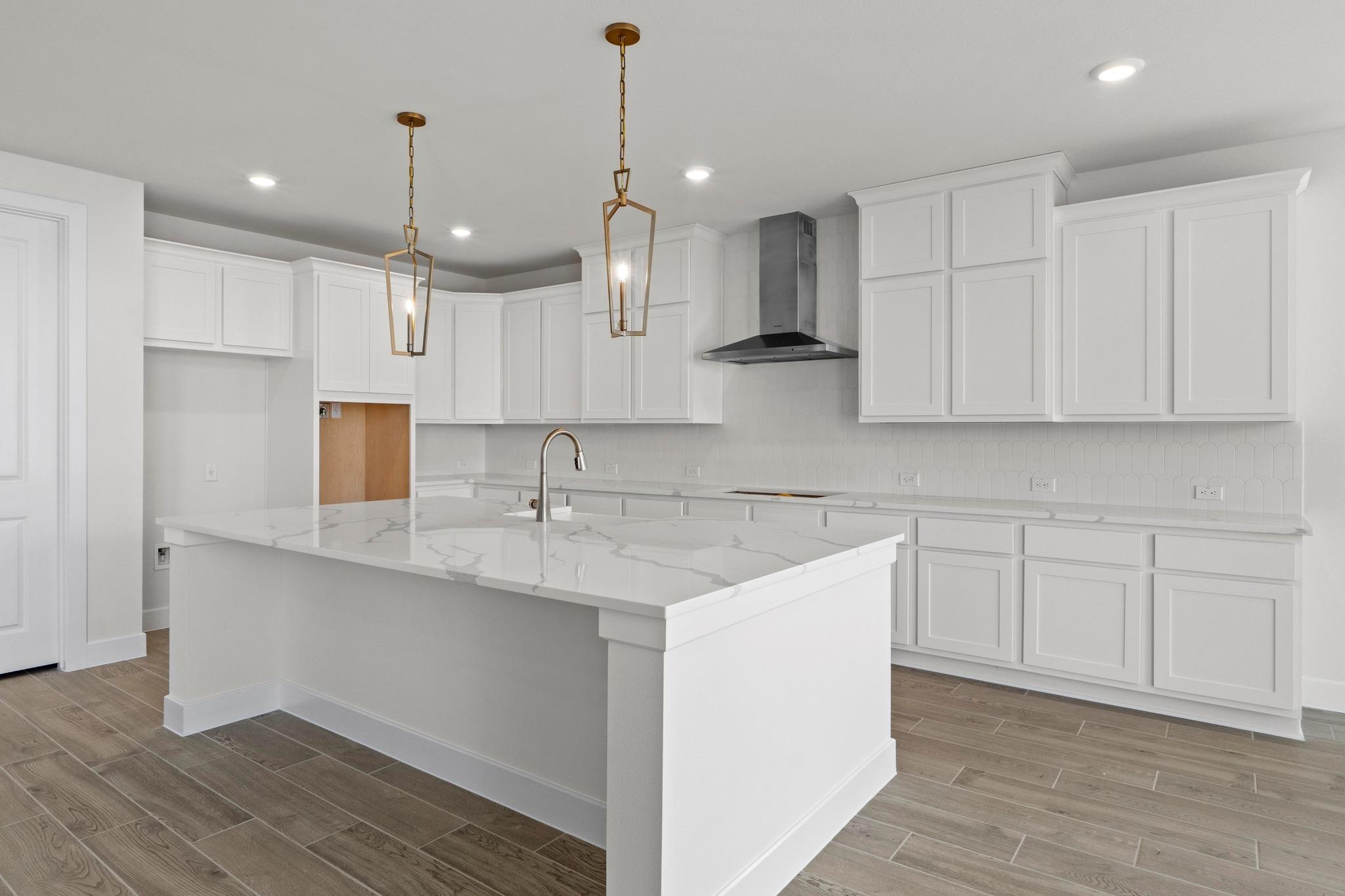 604 Lightstone DR — photo 5