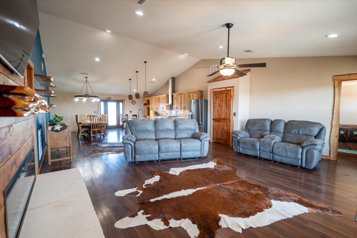 1825 Savanna Ridge Ranch RD — photo 5