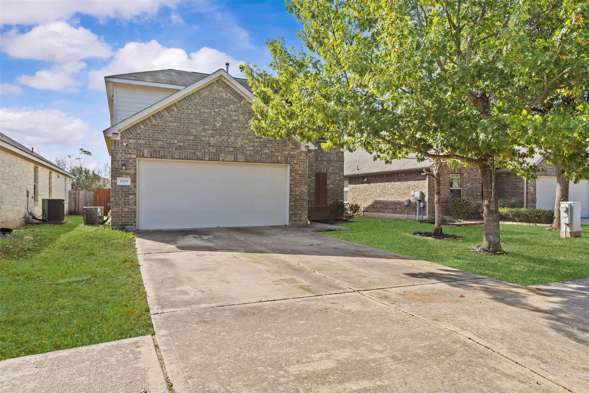 5709 Zachary Scott ST — photo 3