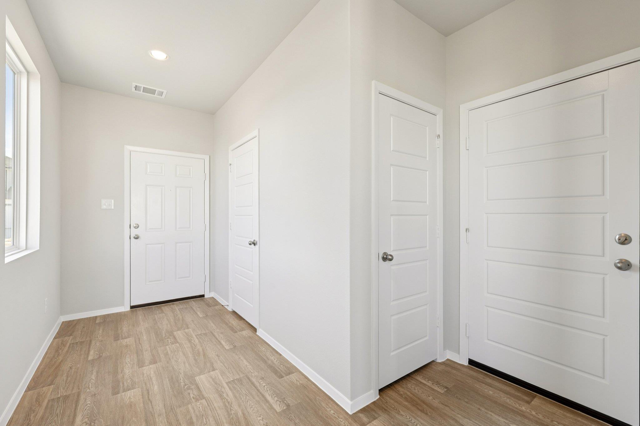 312 Jade ST — photo 4