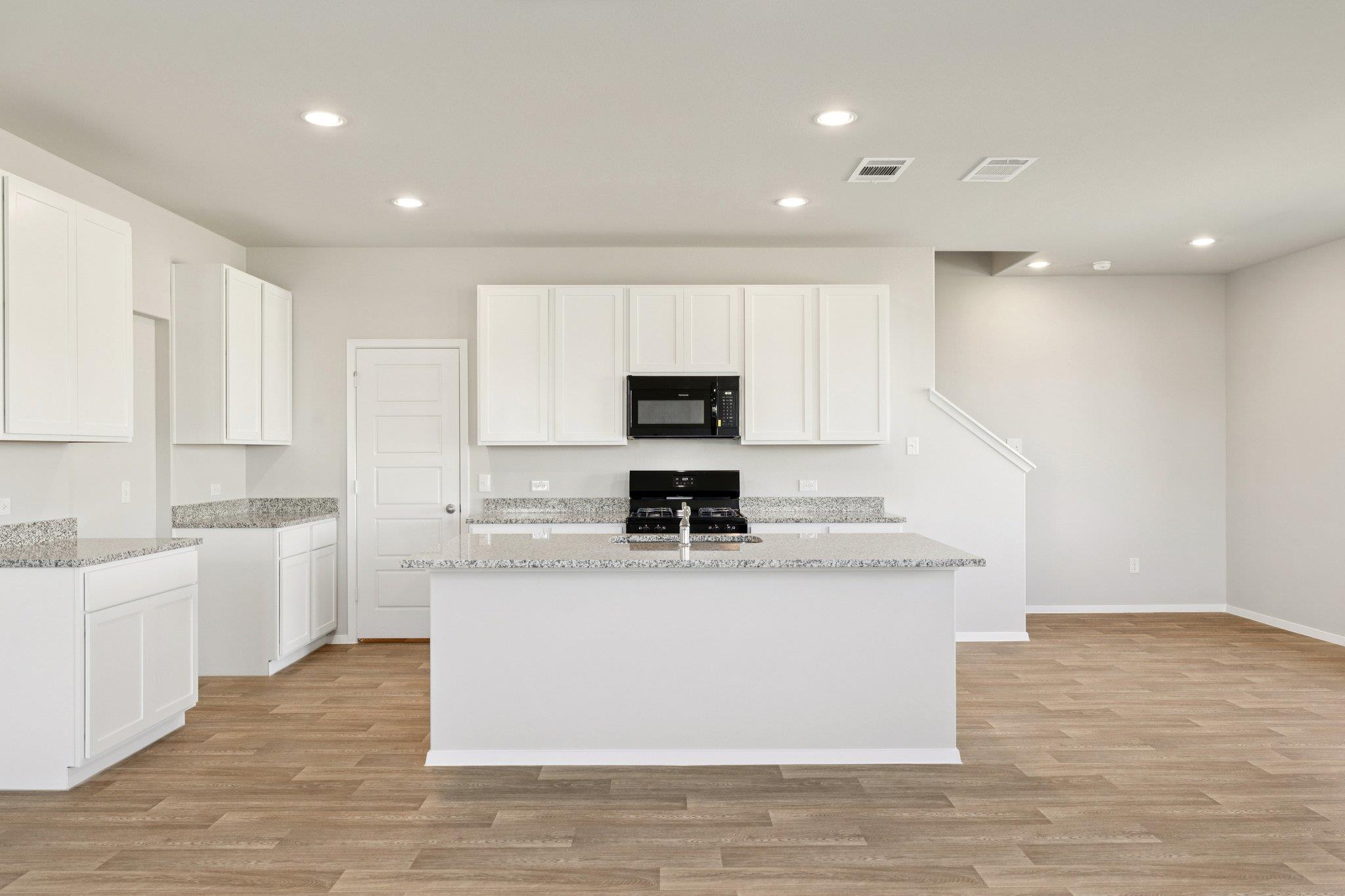 312 Jade ST — photo 5