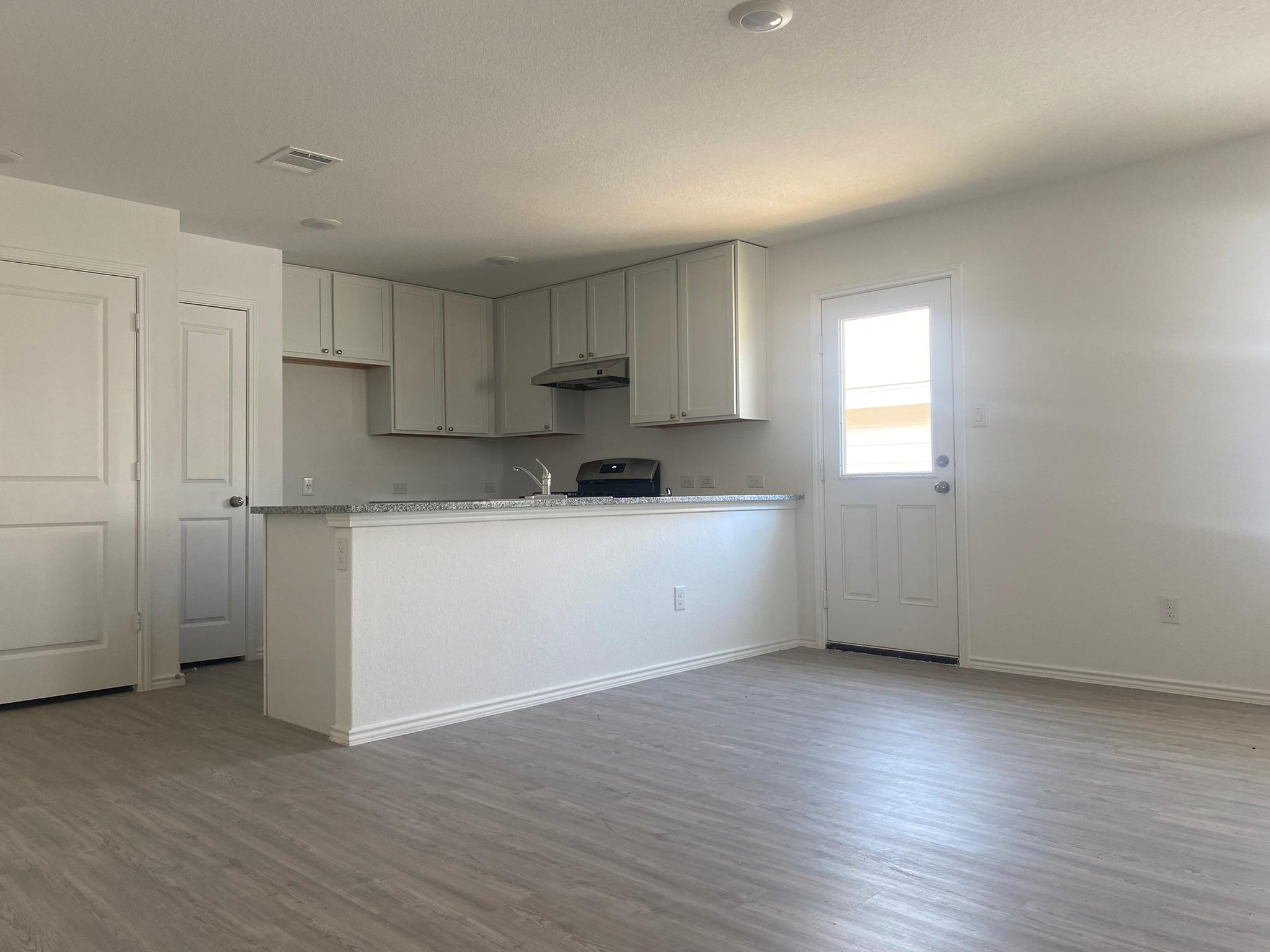 7102 Satellite WAY — photo 4