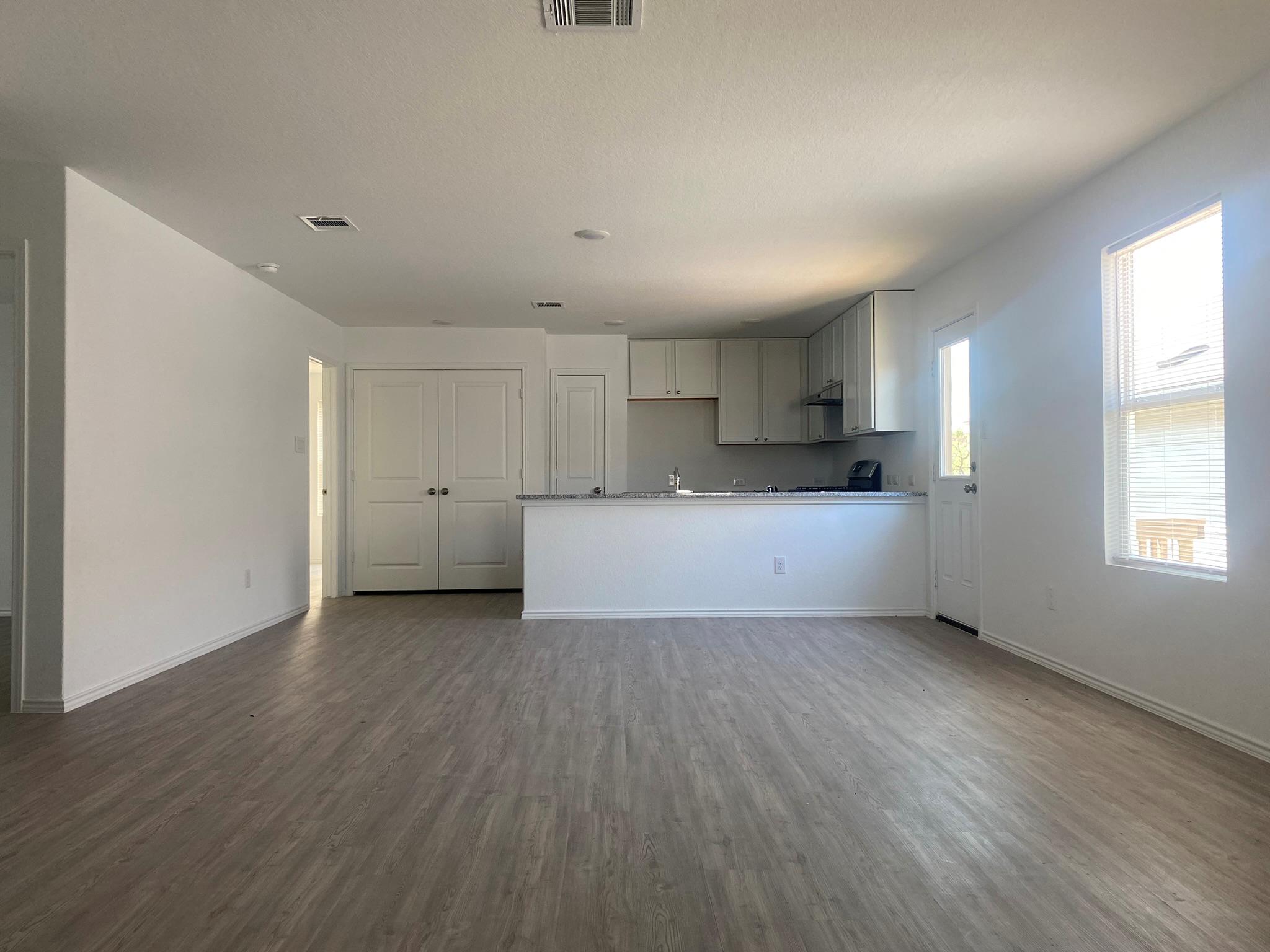 7102 Satellite WAY — photo 5