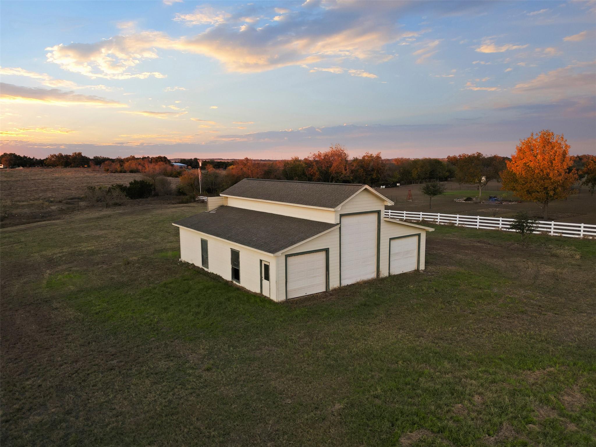 233 Courtnees WAY — photo 4