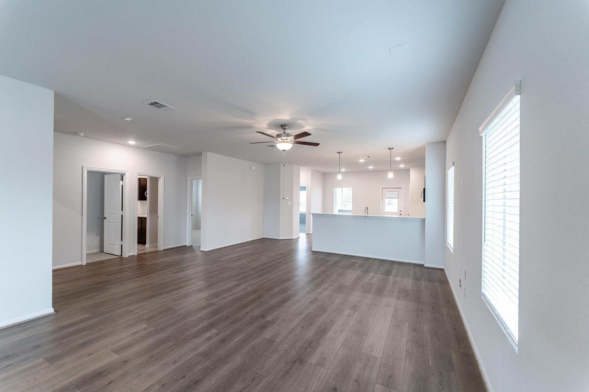 531 Yellowstone DR — photo 5