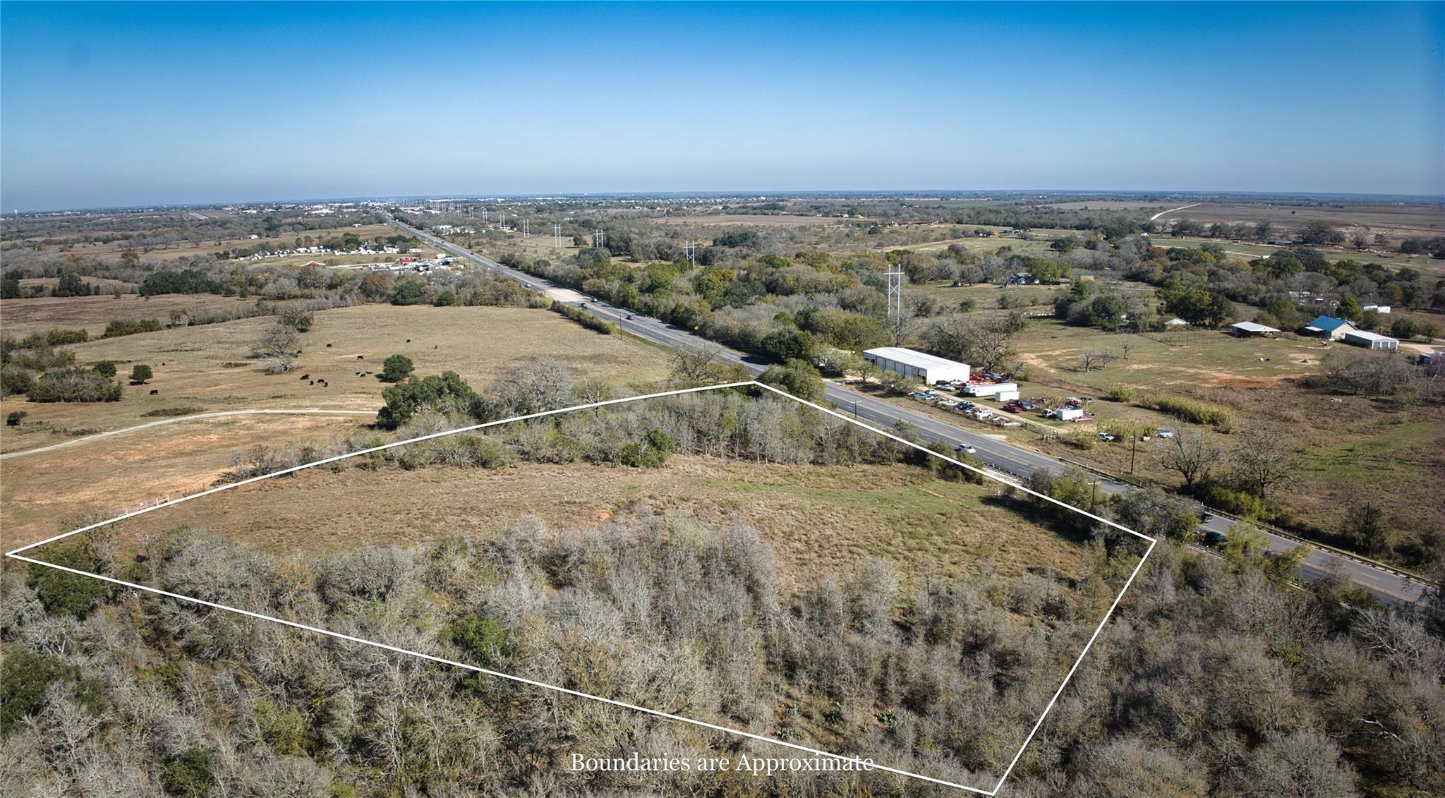 6635 US HIGHWAY 183 — photo 3