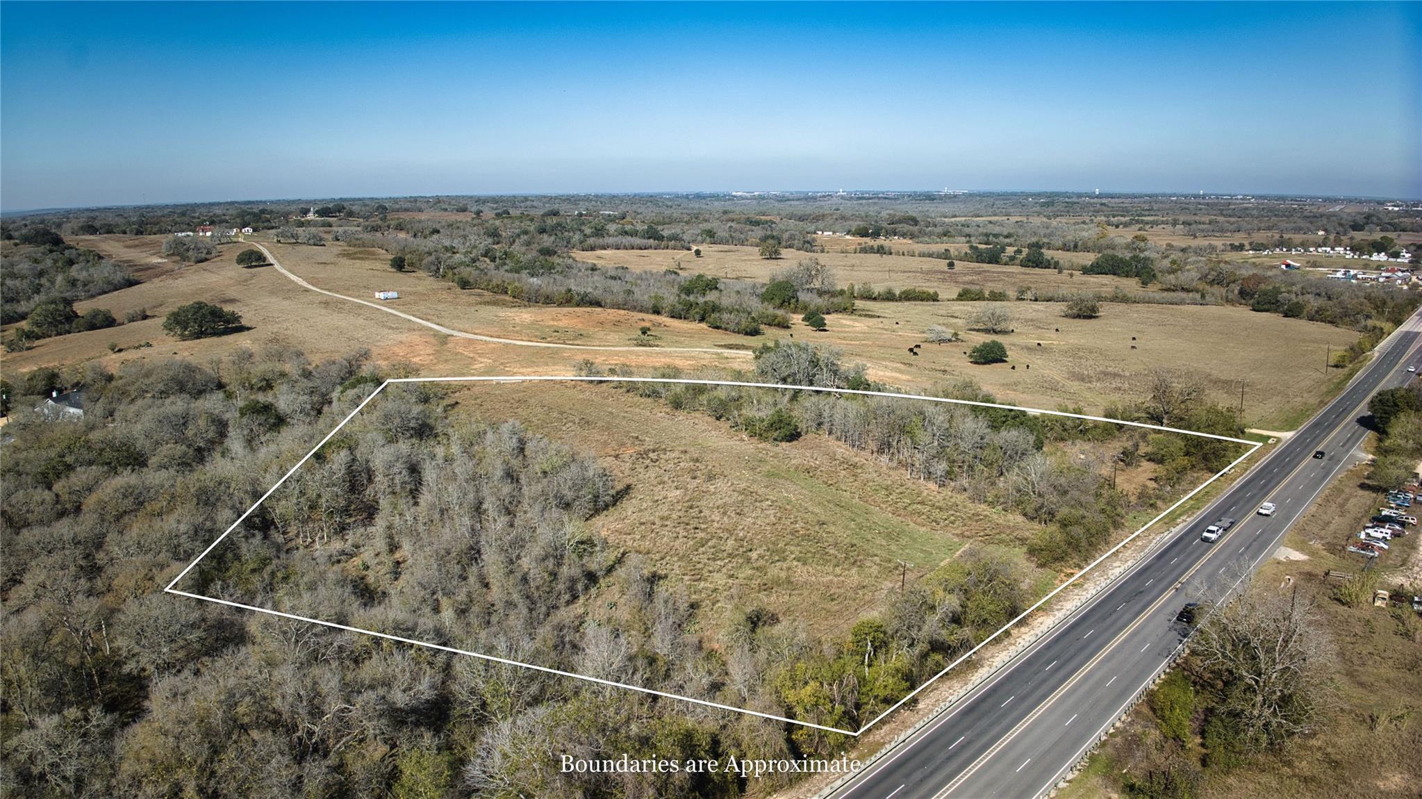 6635 US HIGHWAY 183 — photo 4