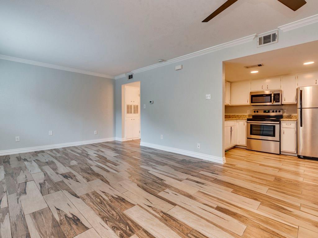 2124 Burton DR #150 — photo 3