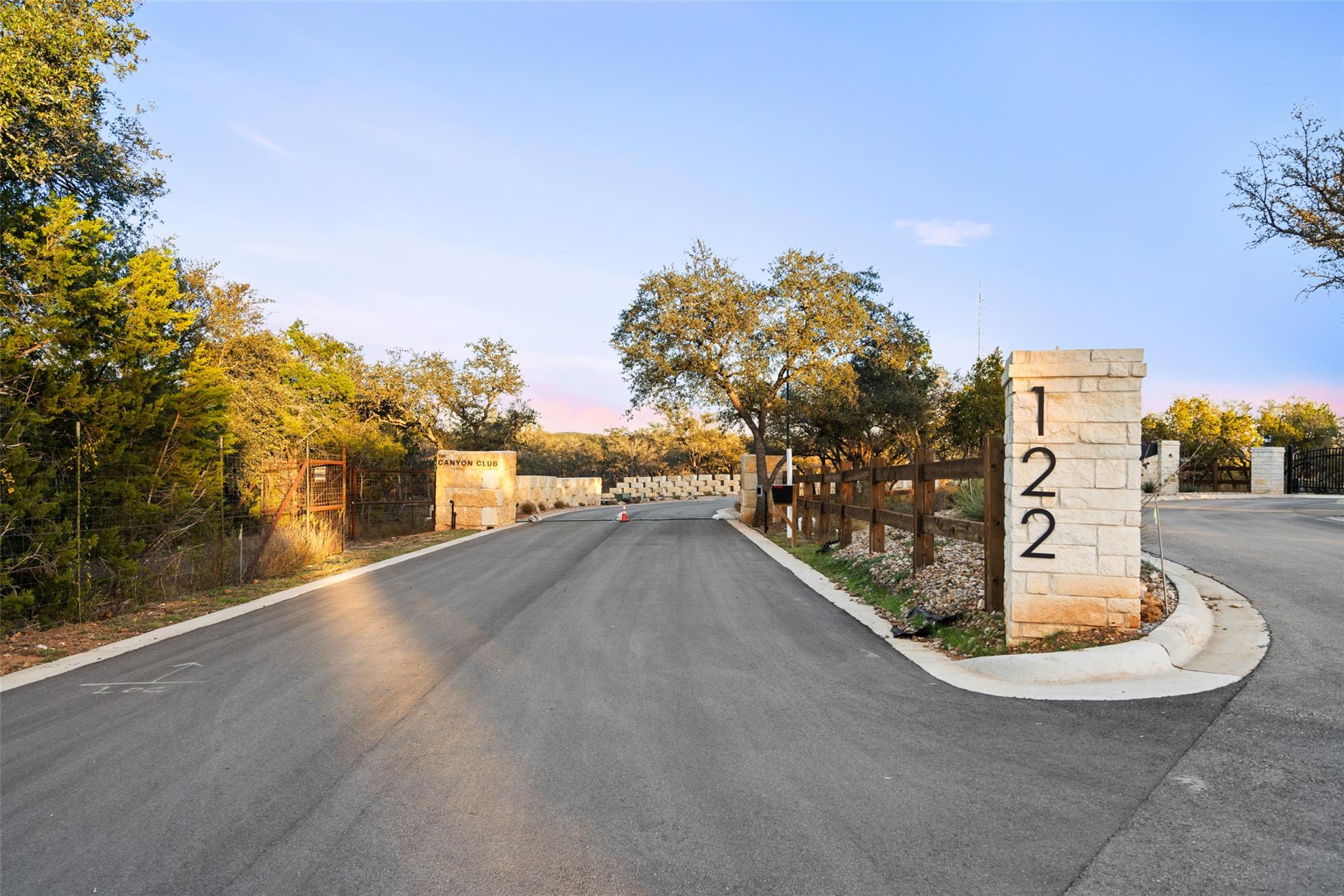 151 Creek Hollow WAY — photo 4