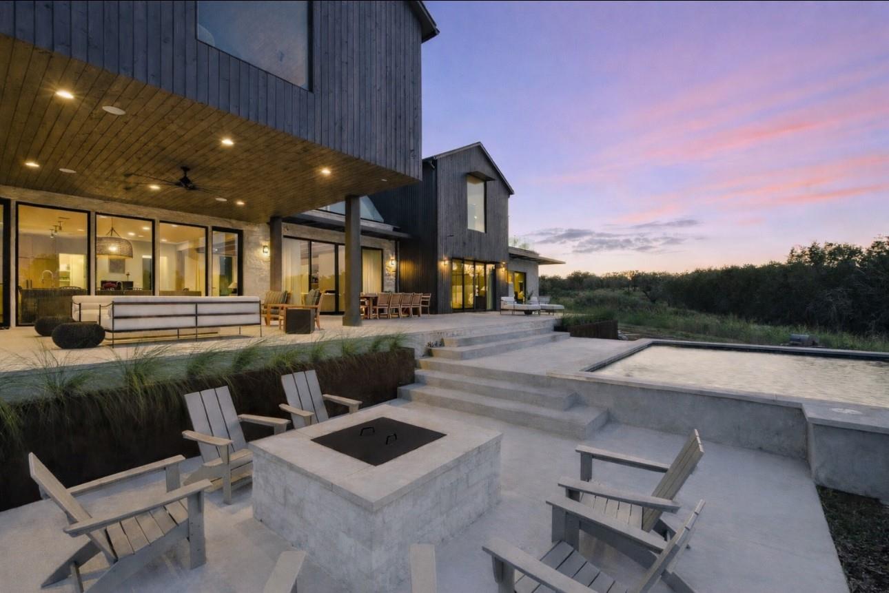 151 Creek Hollow WAY — photo 3