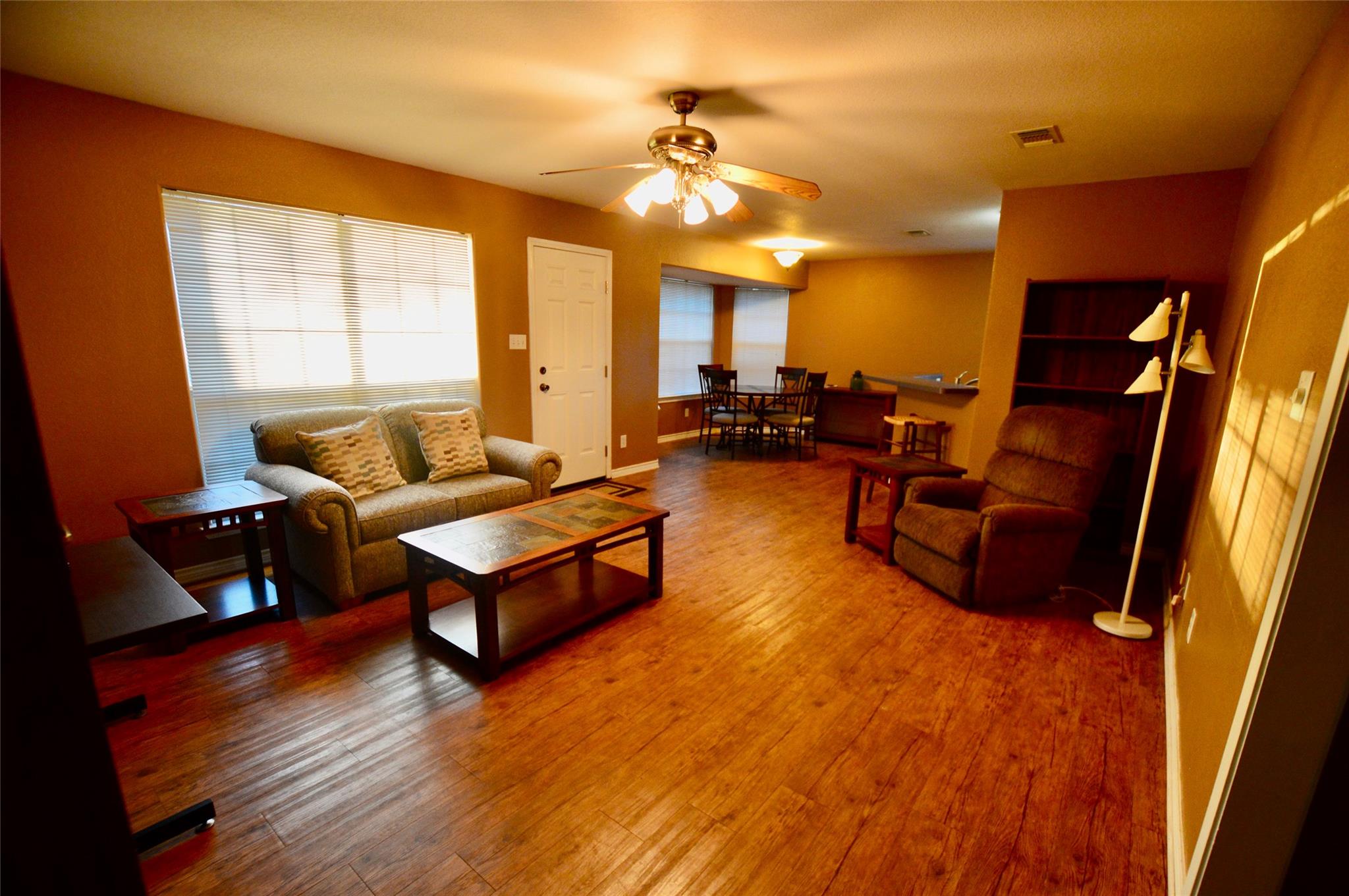 643 Yegua DR — photo 3