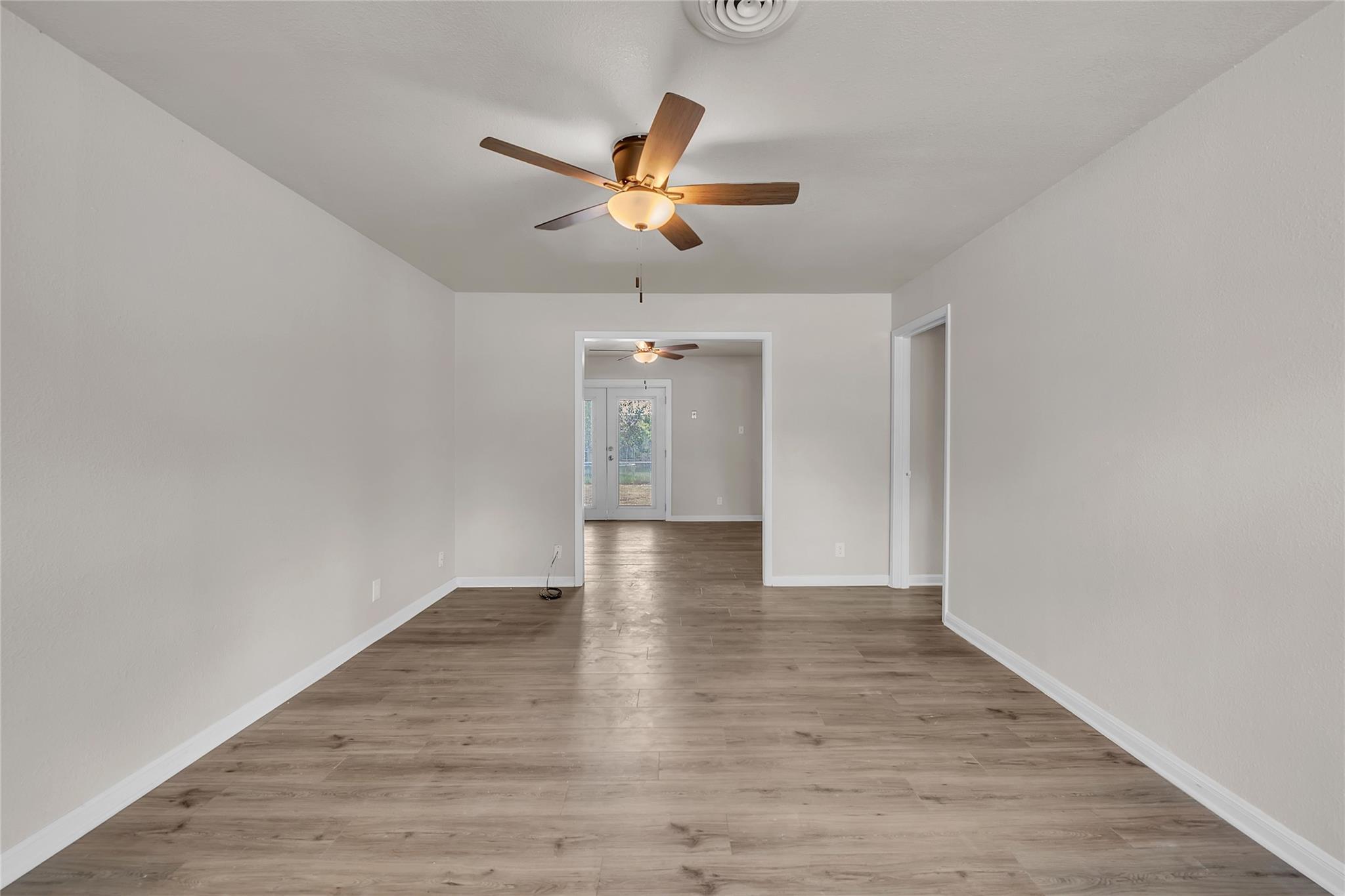 1314 Gardenia Ave — photo 3