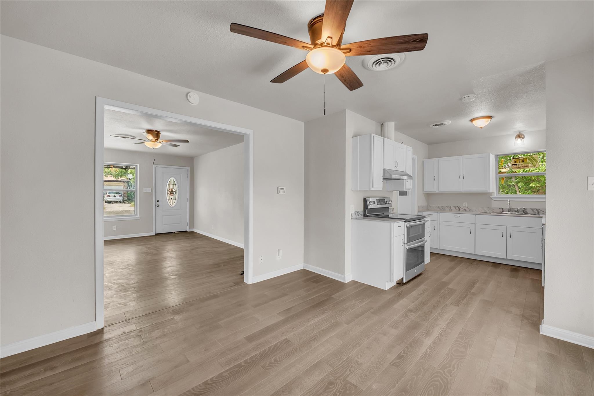1314 Gardenia Ave — photo 5