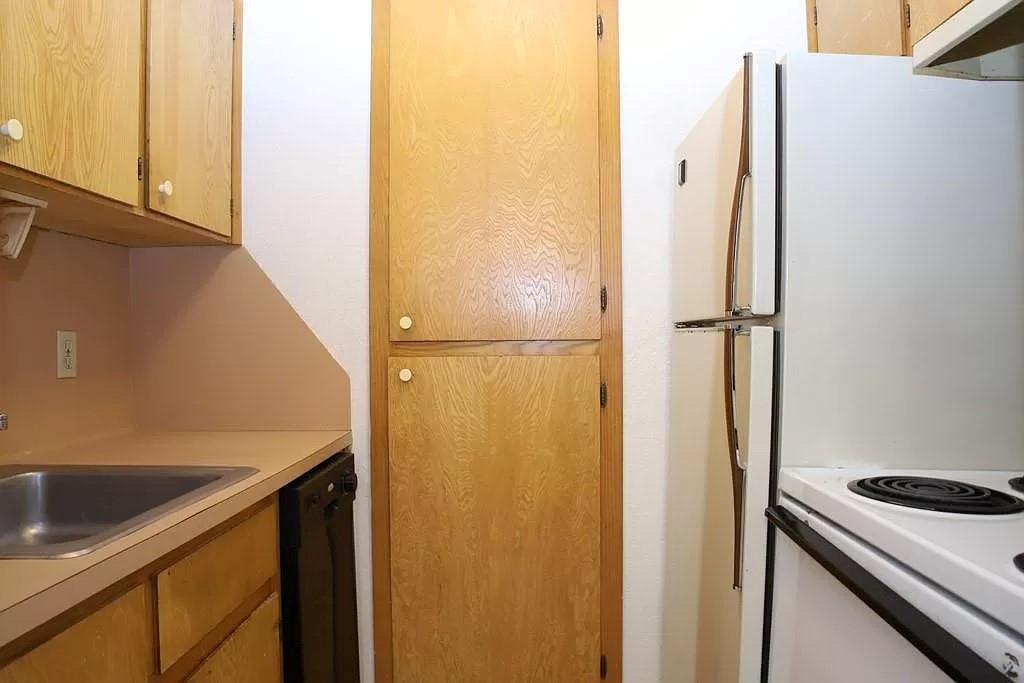 4701 Red River ST #302 — photo 3