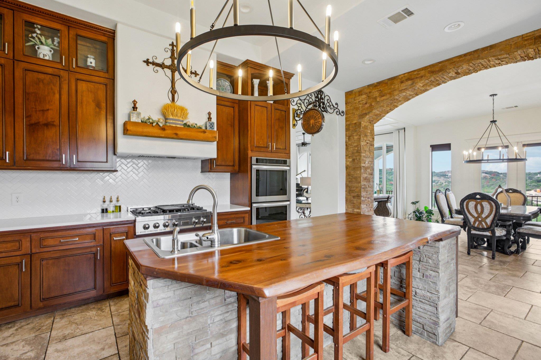 5005 McIntyre CIR — photo 4